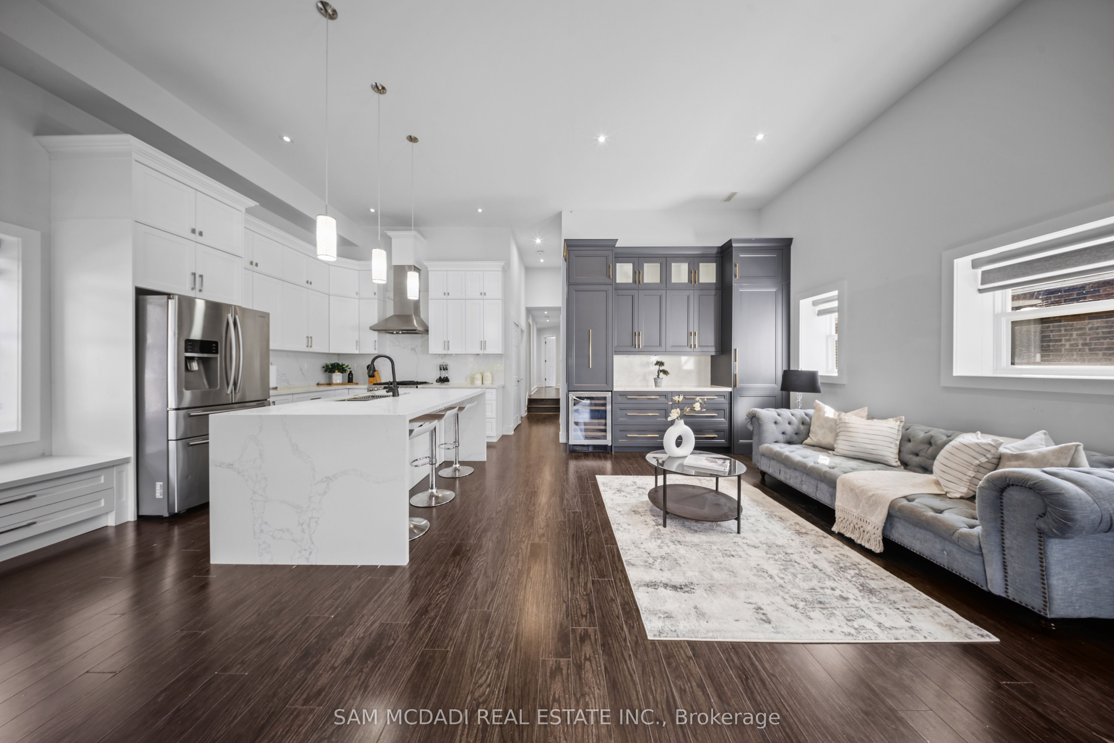 30 Maple Avenue N, Mississauga, ON L5H 2S1 photo 3