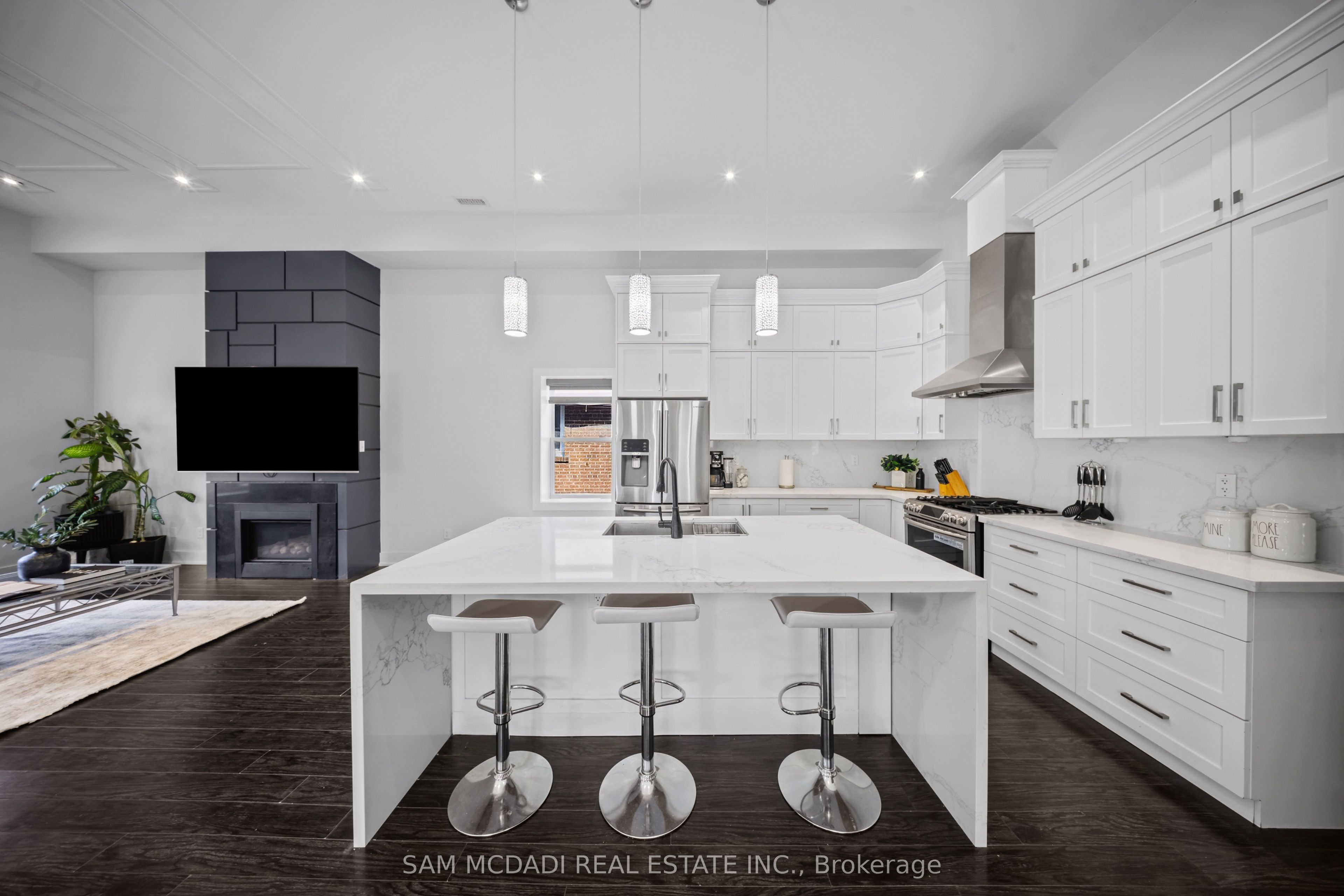 30 Maple Avenue N, Mississauga, ON L5H 2S1 photo 5