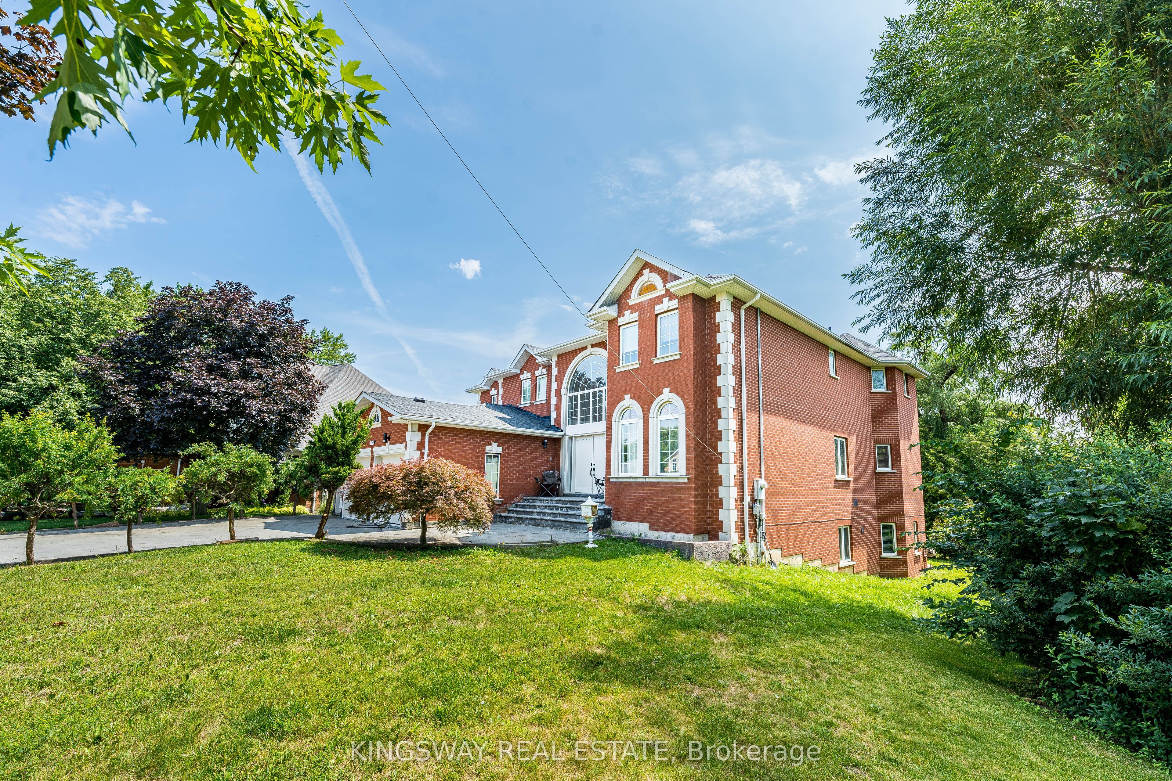 5969 RAYSHAW Court, Mississauga, ON L5M 2P1 photo 2