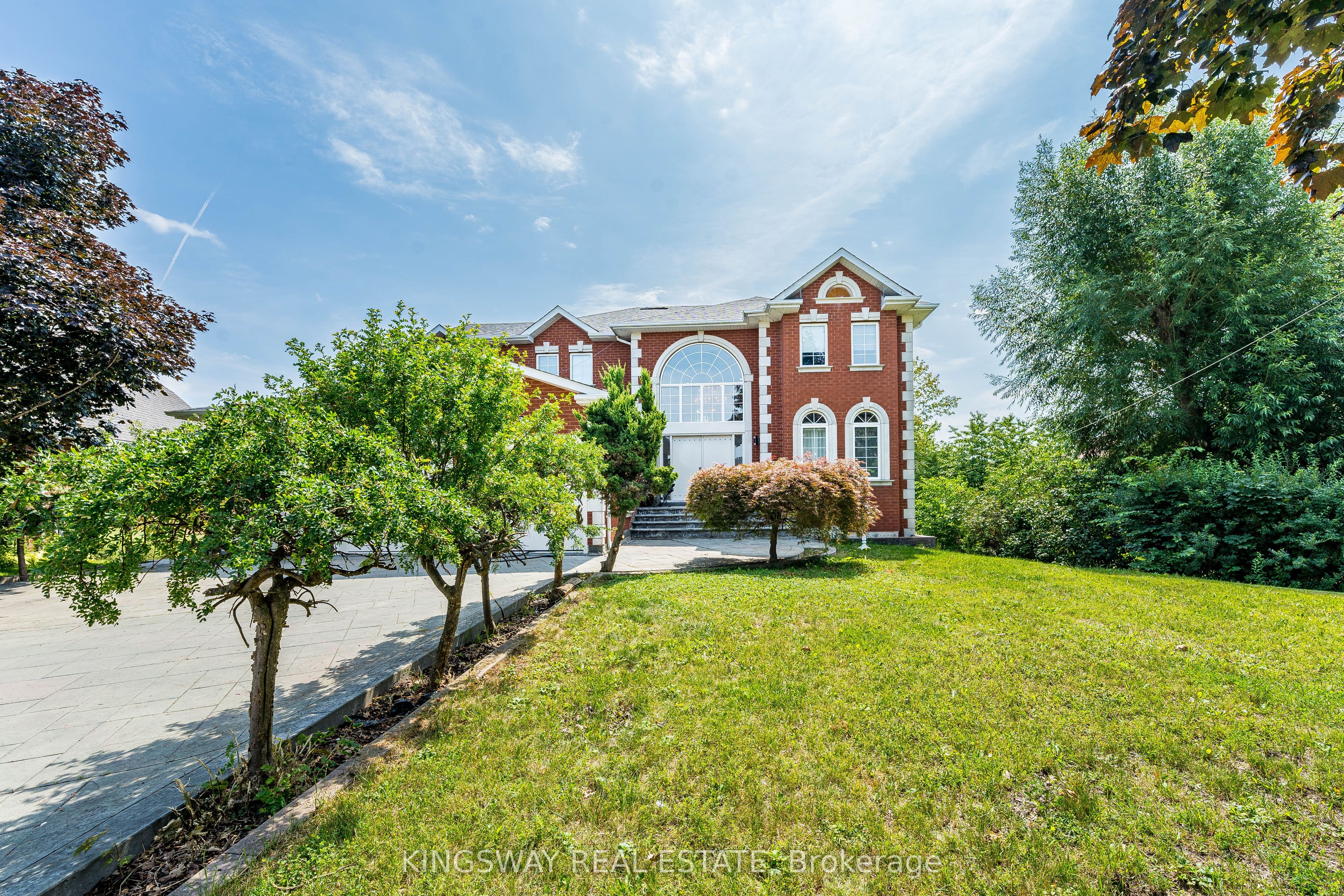 5969 RAYSHAW Court, Mississauga, ON L5M 2P1 photo 3