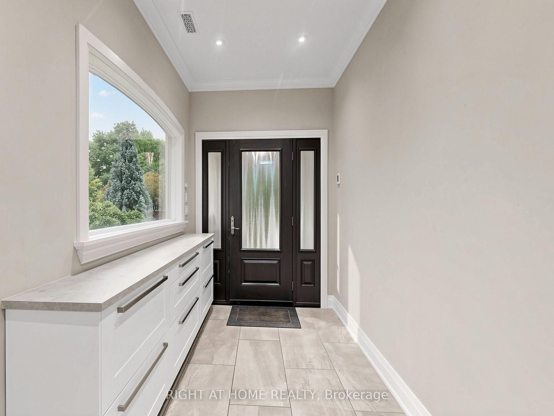 67 Bonnyview Drive, Toronto, ON M8Y 3G7 photo 3