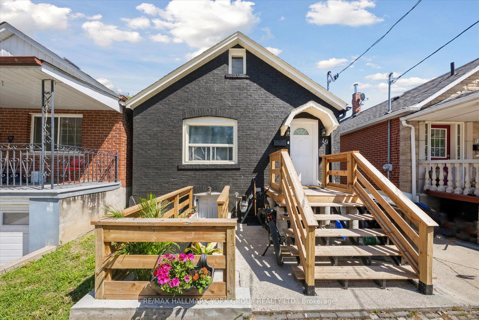 49 Cordella Avenue, Toronto, ON M6N 2J7 photo 2