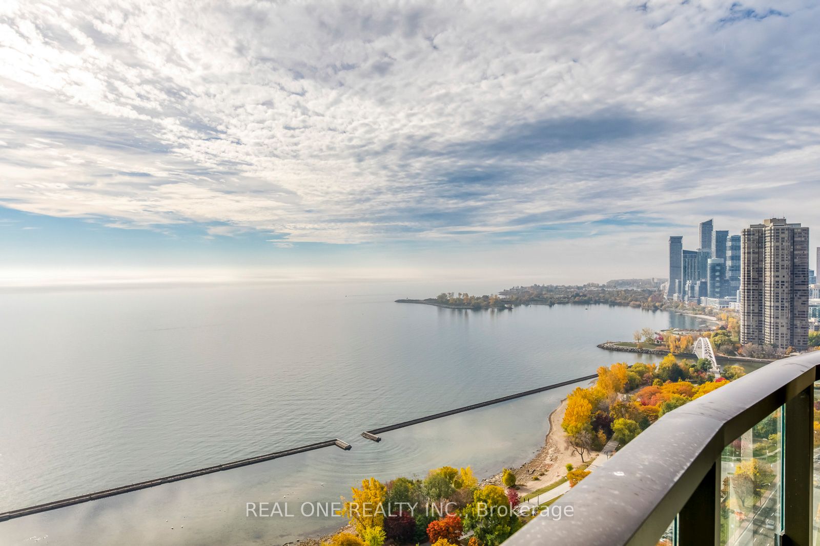 1926 lakeshore Boulevard W 1809, Toronto, ON M5S 0B1 photo 3