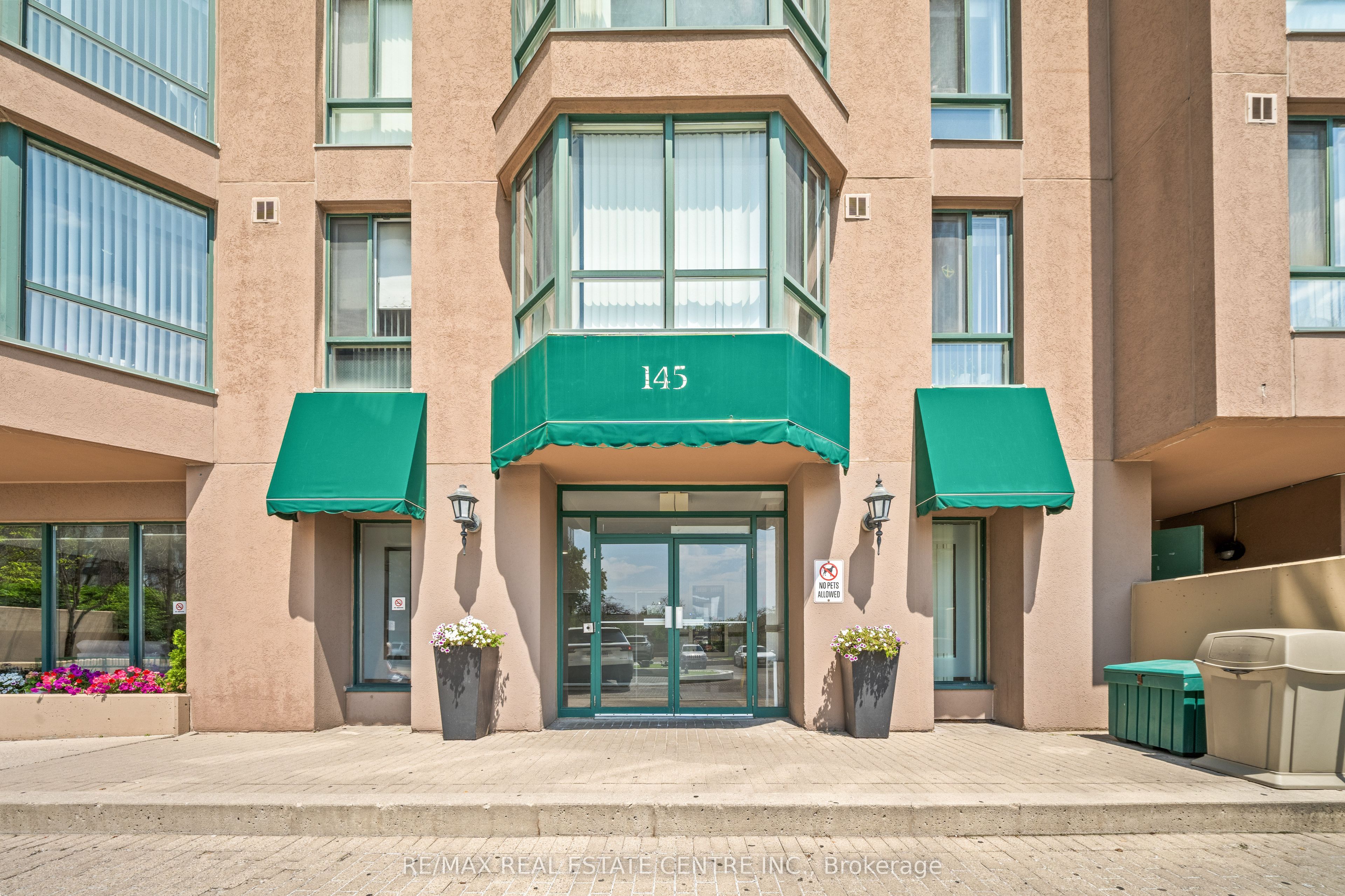 145 Hillcrest Avenue 1907, Mississauga, ON L5B 3Z1 photo 3