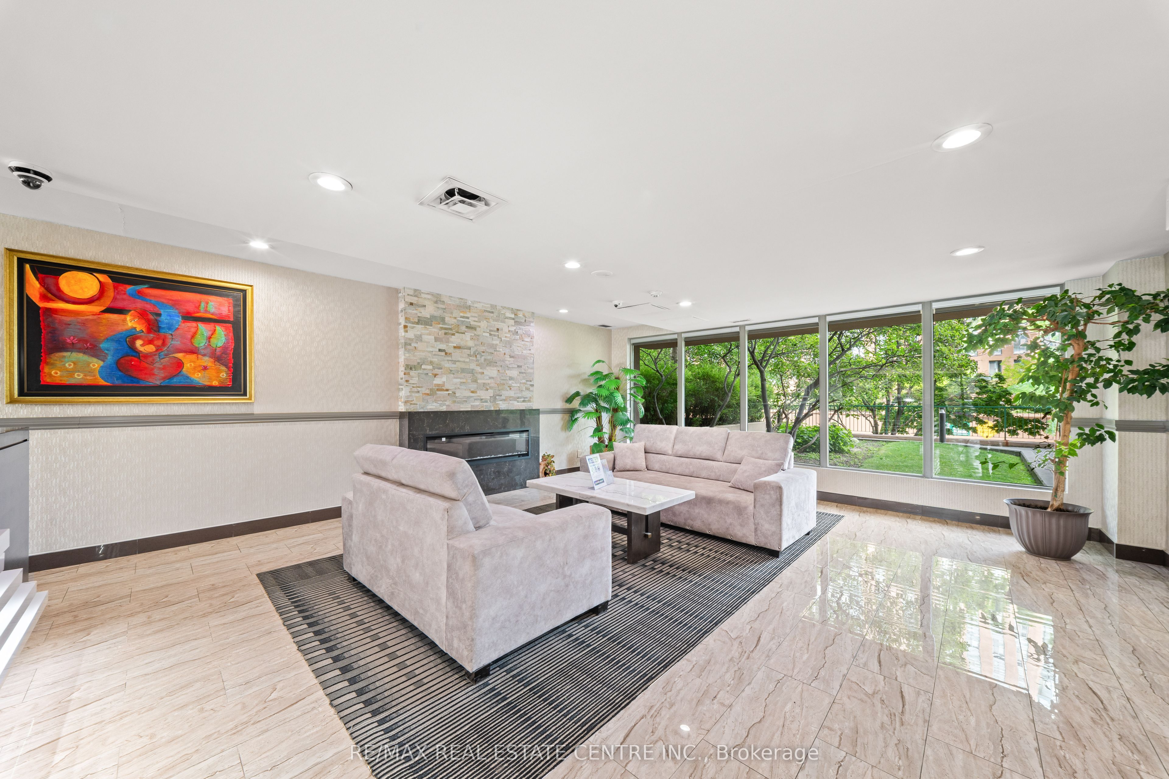 145 Hillcrest Avenue 1907, Mississauga, ON L5B 3Z1 photo 5