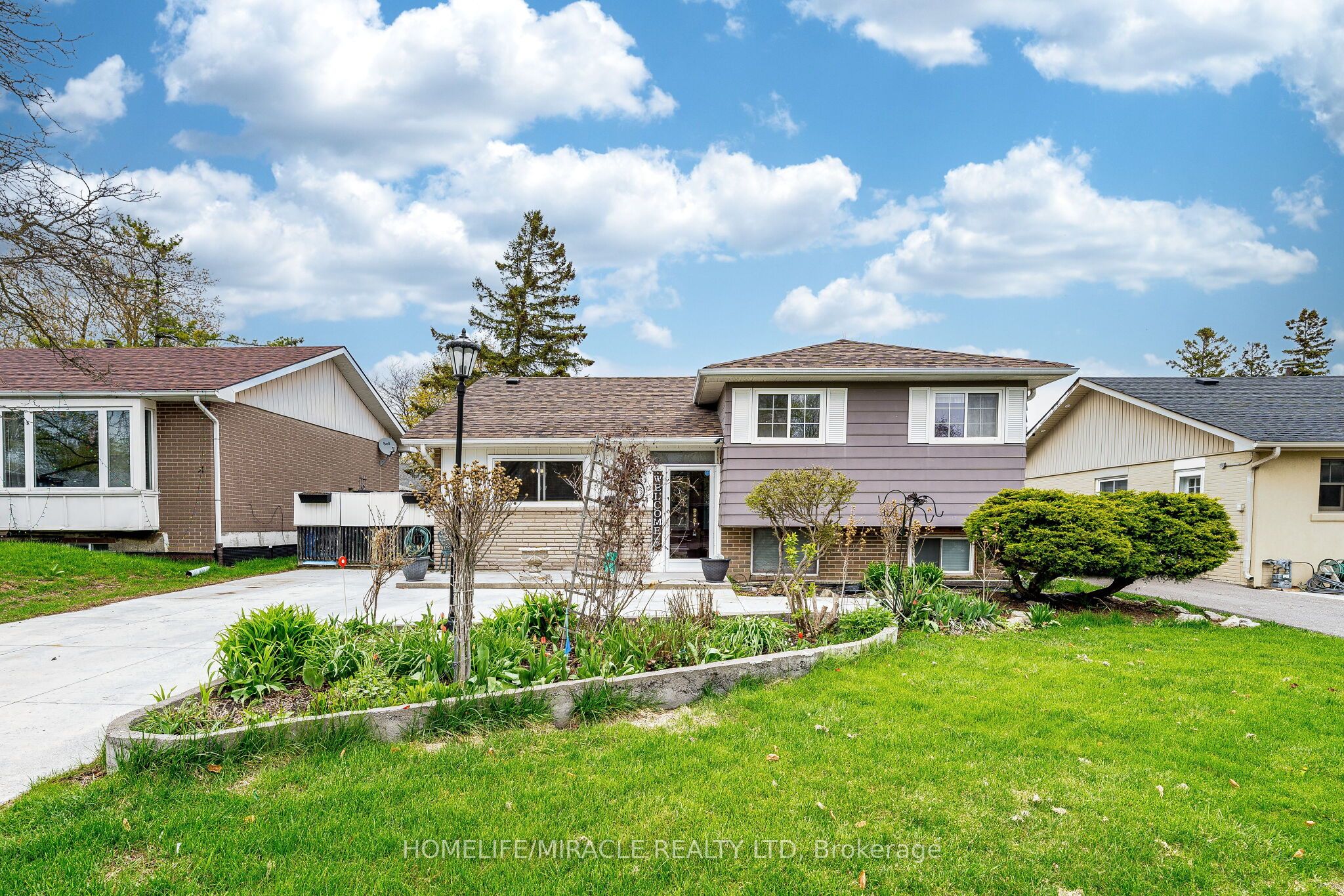 53 WINDERMERE Court, Brampton, ON L6X 2L5