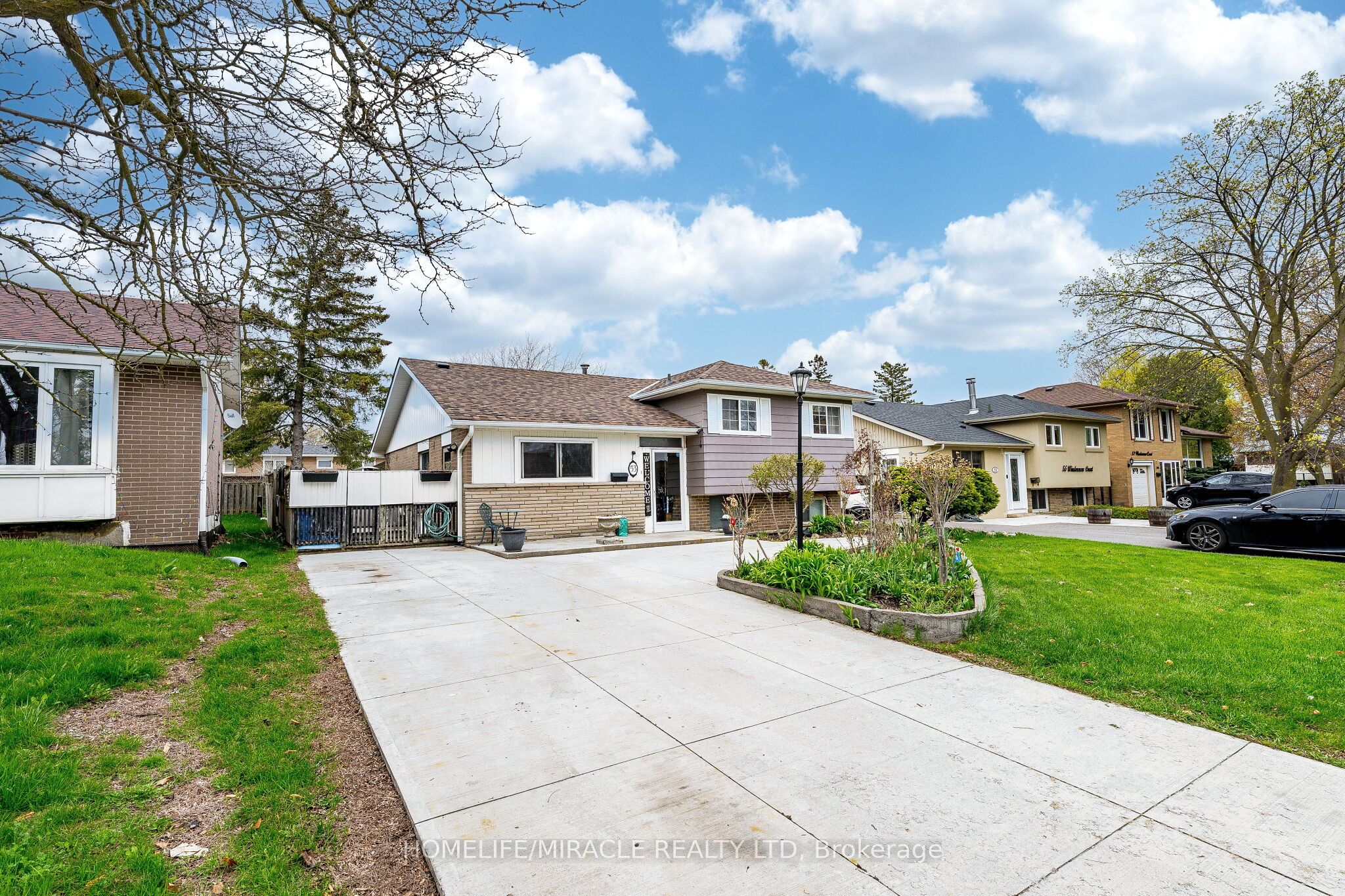 53 WINDERMERE Court, Brampton, ON L6X 2L5 photo 2