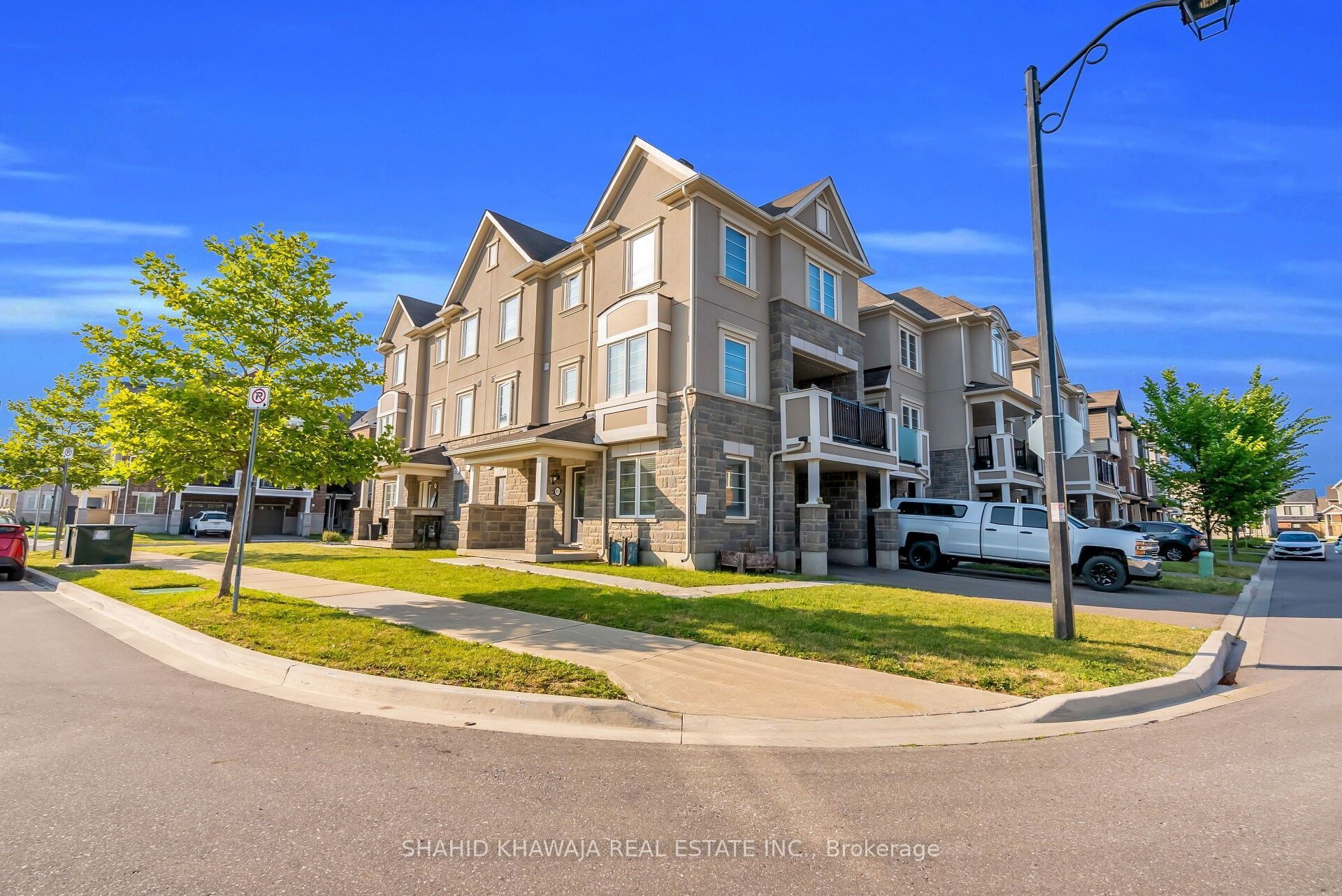 875 Sumac Crescent, Milton, ON L6X 3A2 photo 3