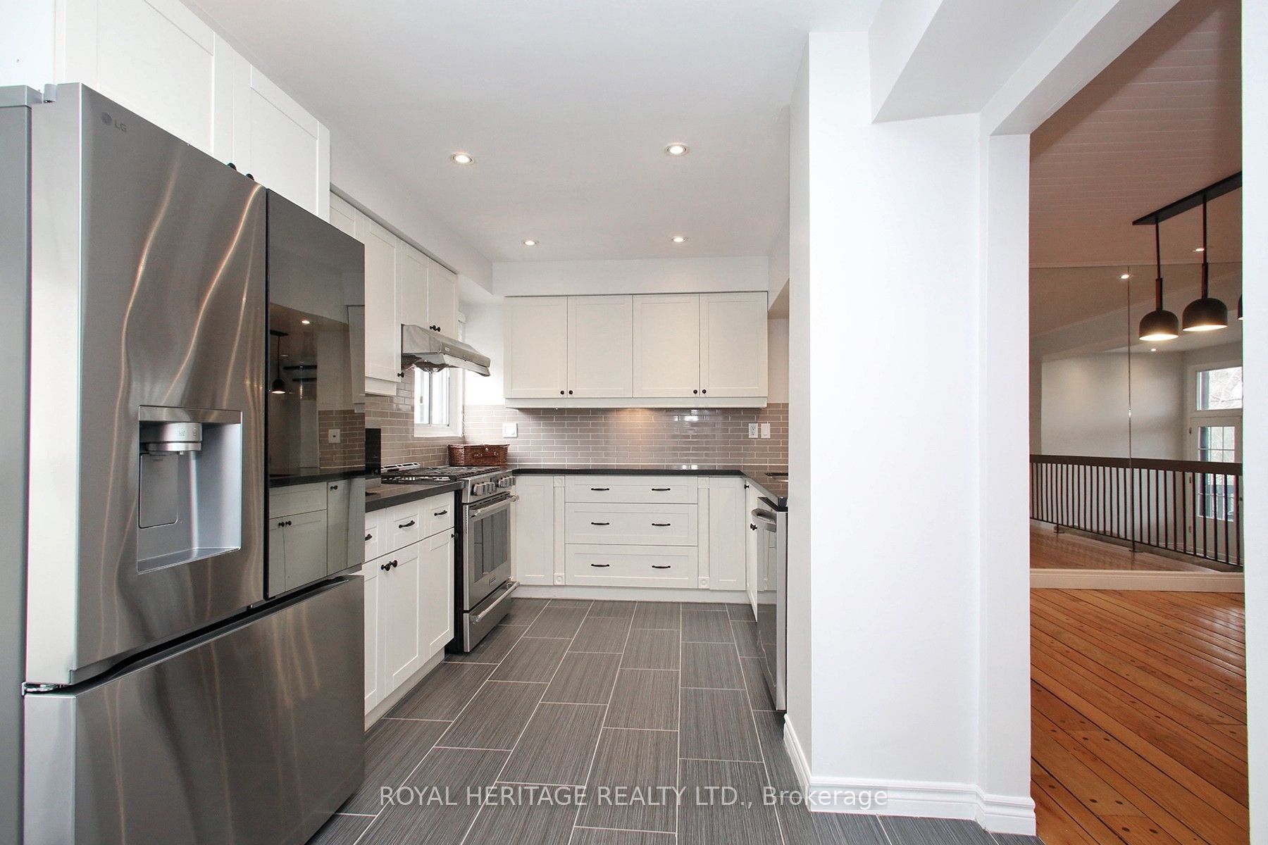 24 Reid Drive 6, Mississauga, ON L5M 2A6 photo 5