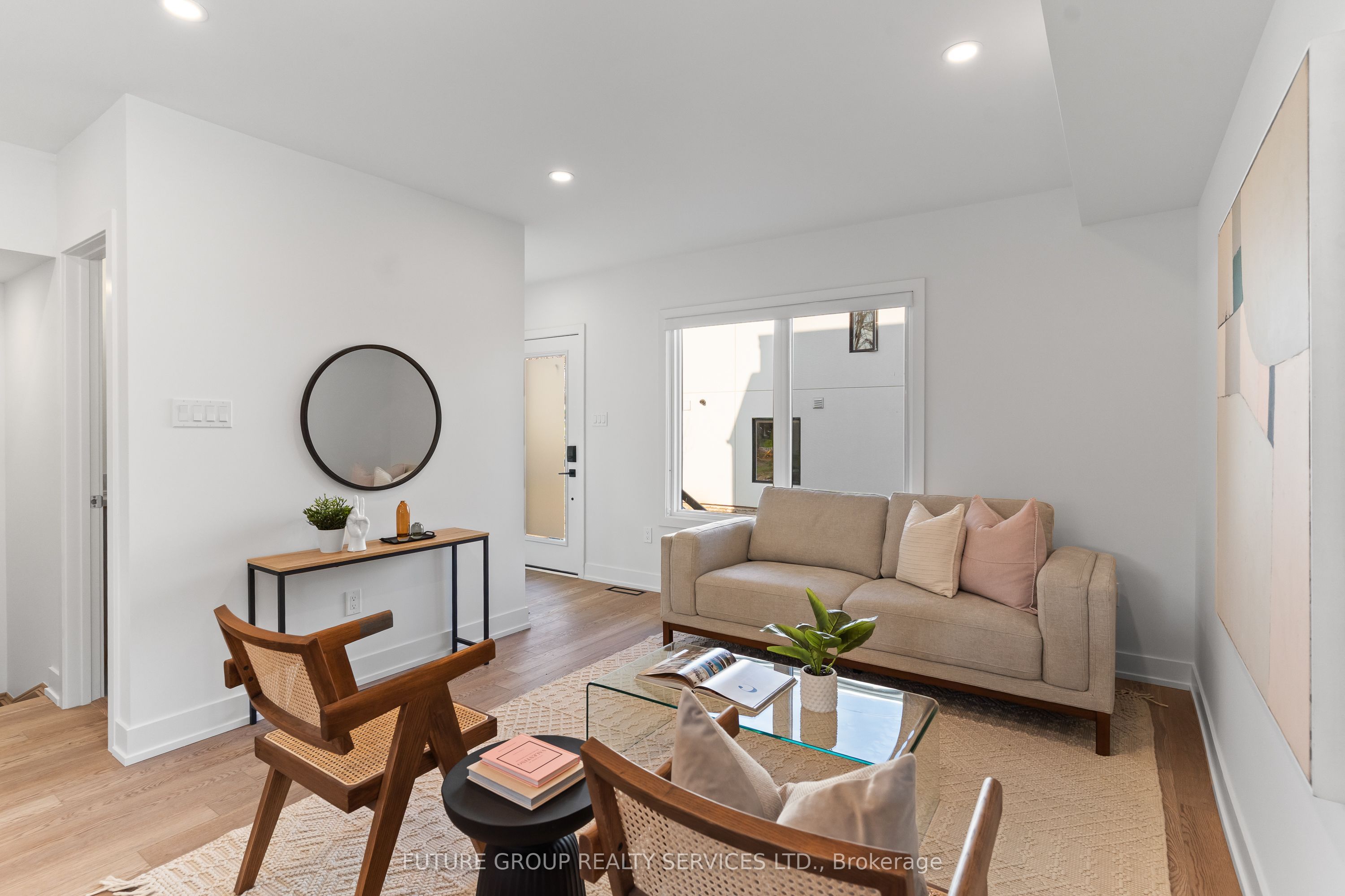 15 Acorn Avenue Unit 1, Toronto, ON M9B 3P7 photo 5
