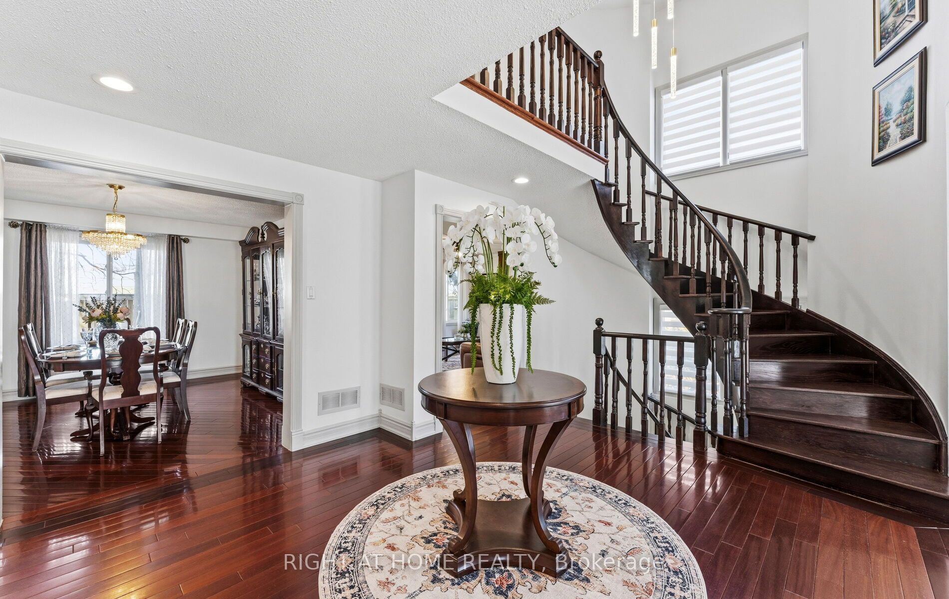 1665 Asgard Drive, Mississauga, ON L5E 3G5 photo 3