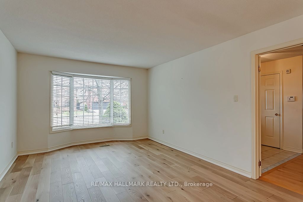 1361 Monks Passage N/A, Oakville, ON L6M 1K7 photo 4