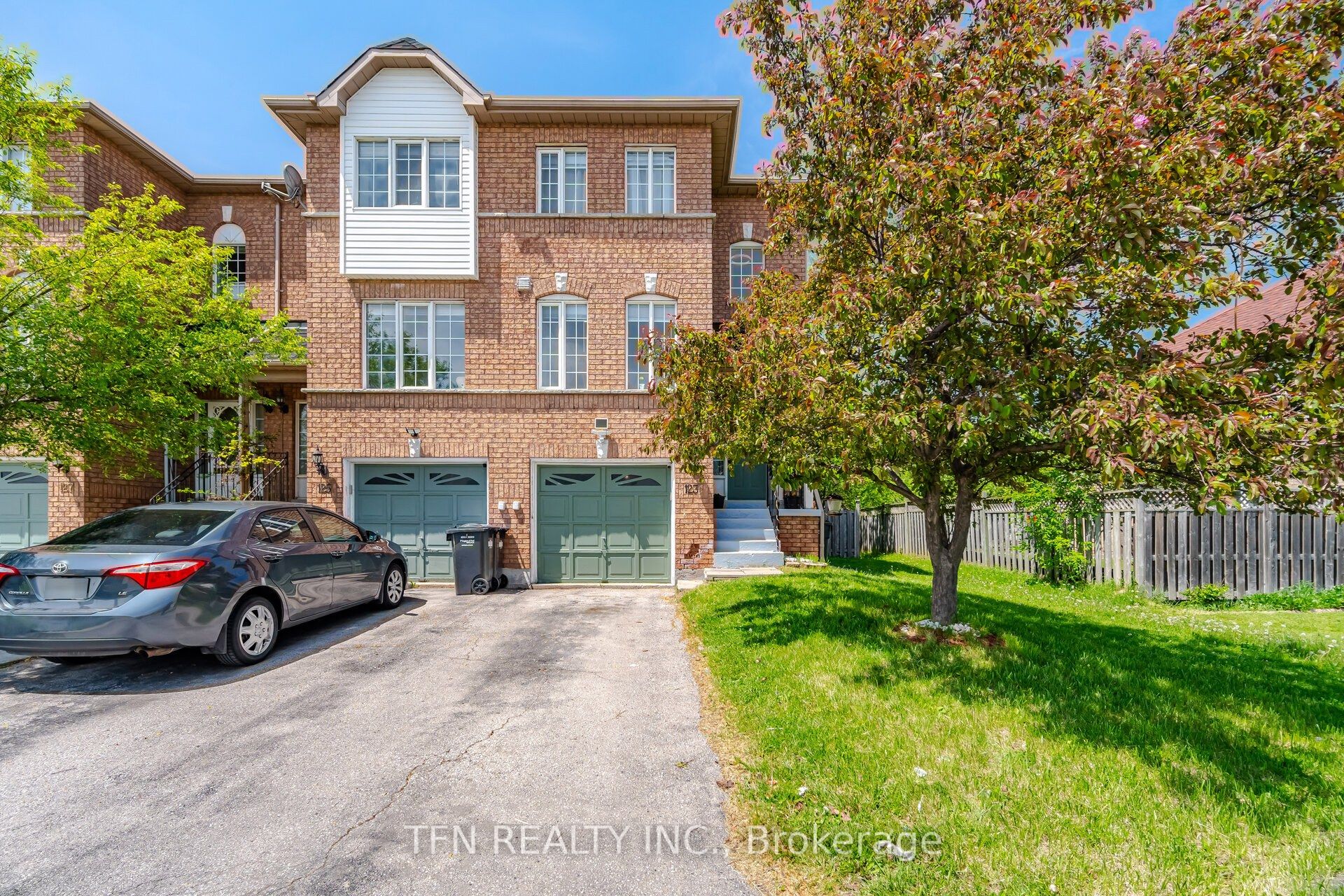 123 Brickyard Way, Brampton, ON L6V 4M2 photo 5