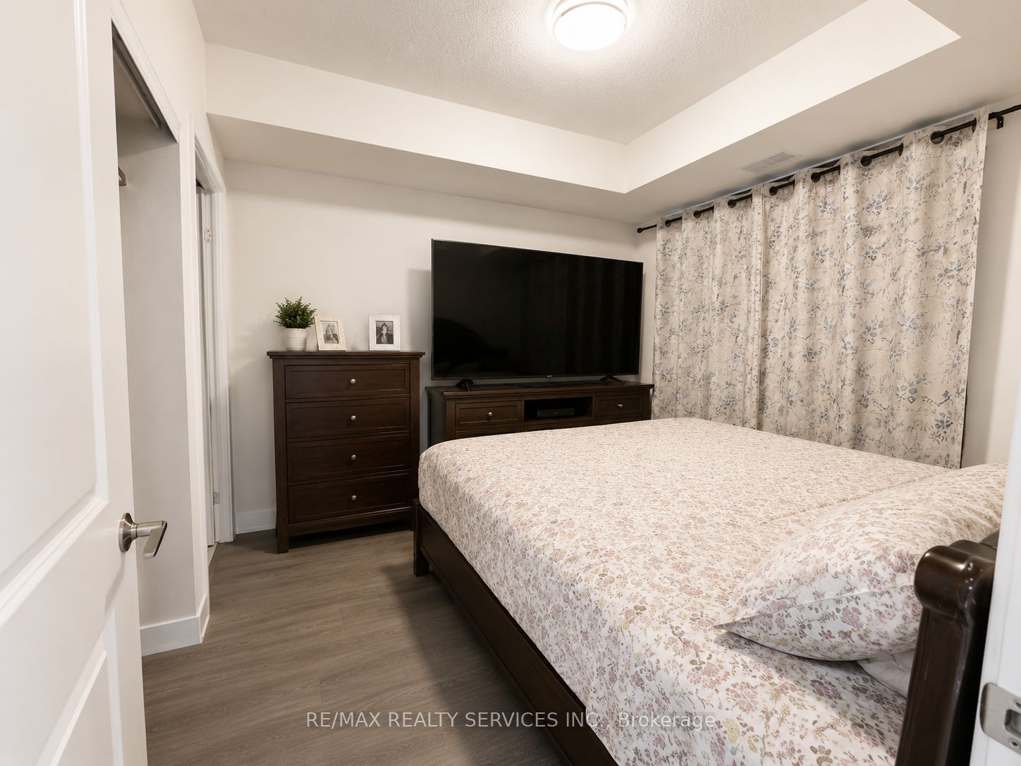 202 Burnhamthorpe Road E 2108, Mississauga, ON L5A 0B2 photo 4