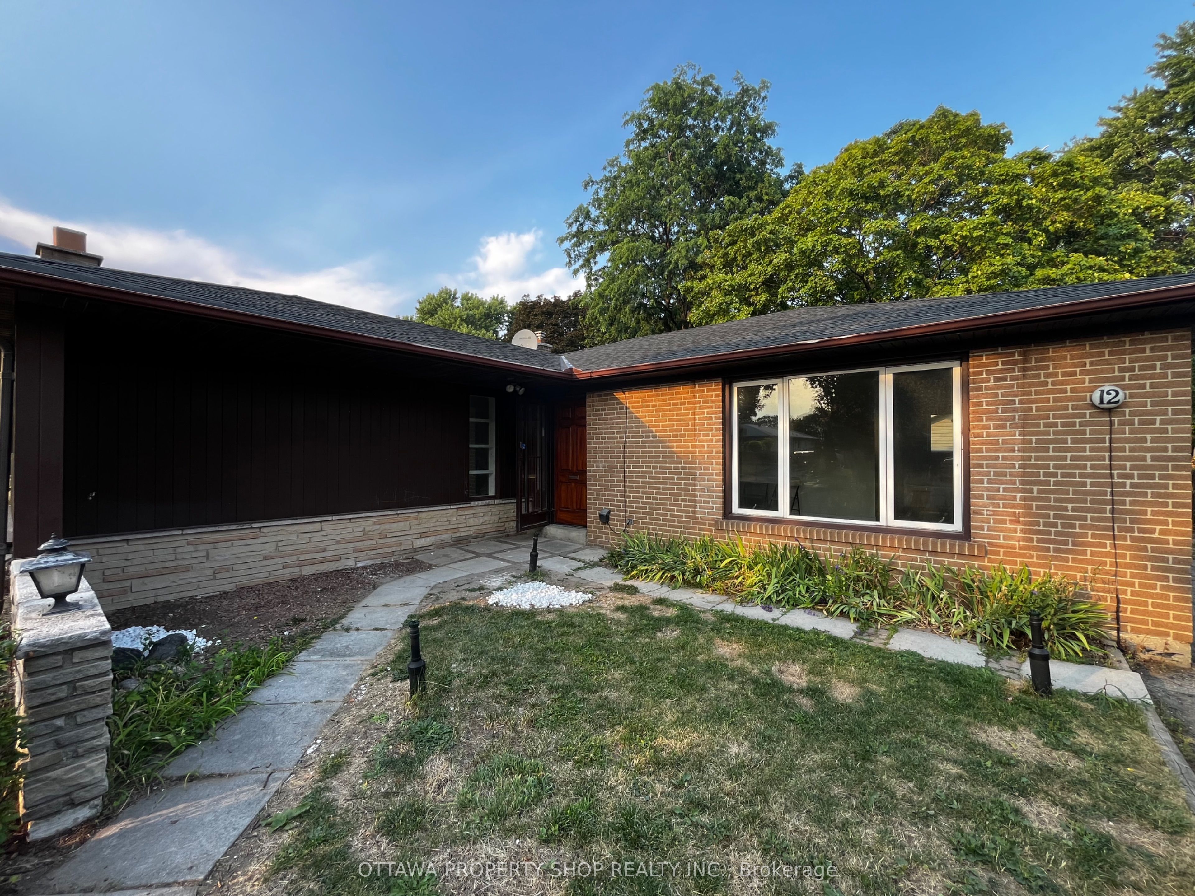 12 Council Crescent, Toronto, ON M3J 1J6