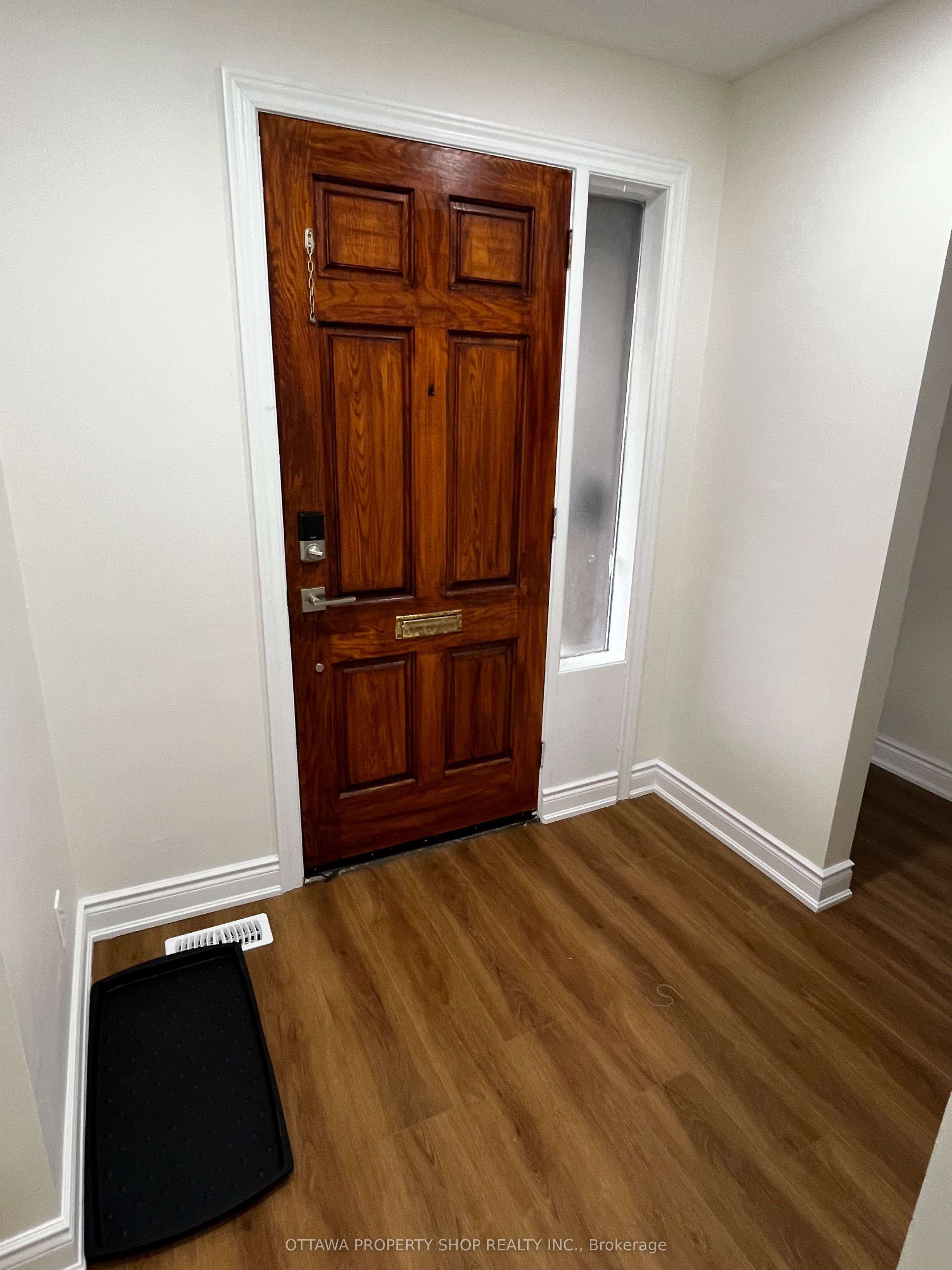 12 Council Crescent, Toronto, ON M3J 1J6 photo 2