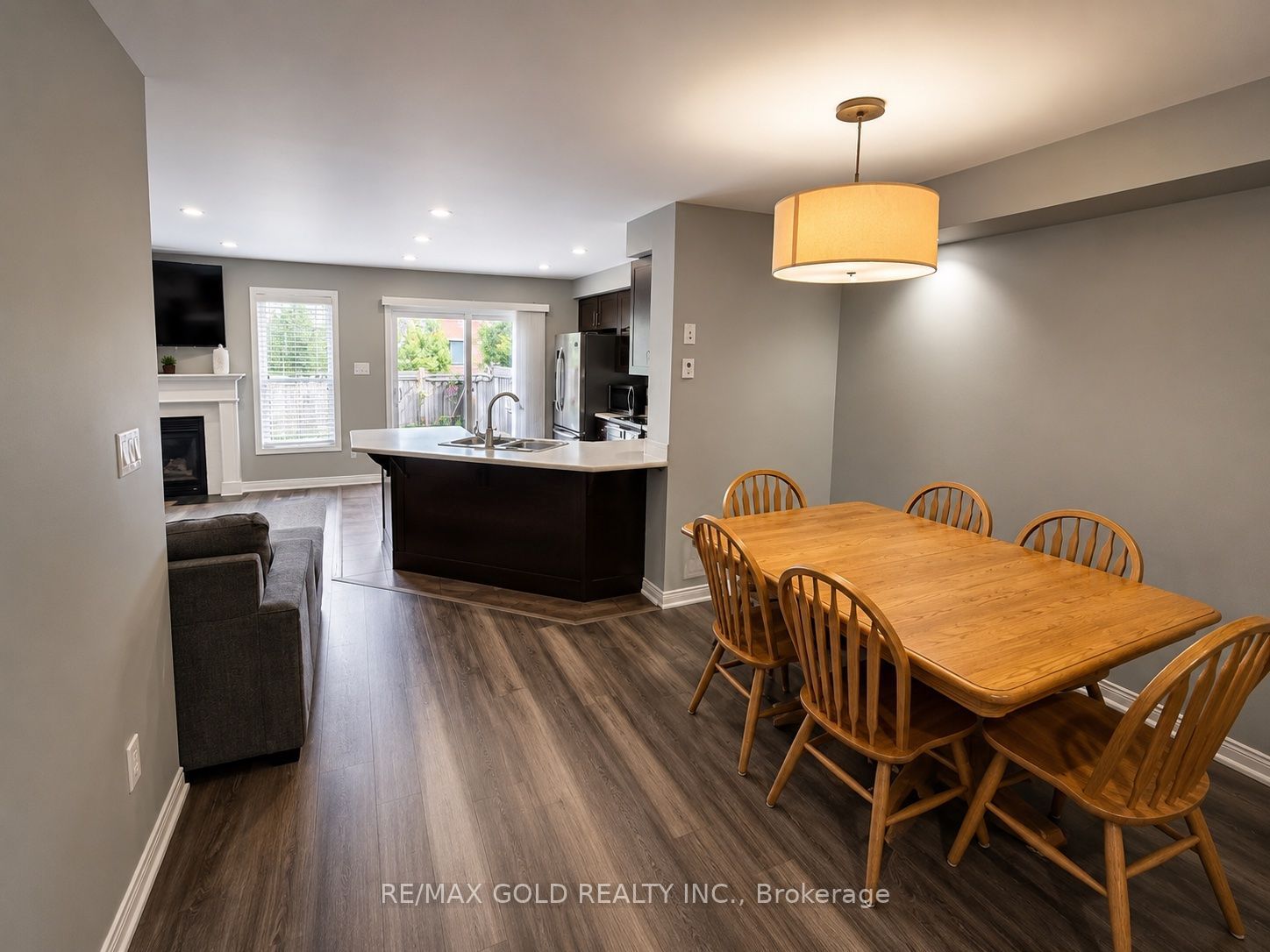 1061 Nadalin Heights, Milton, ON L9T 8H3 photo 3