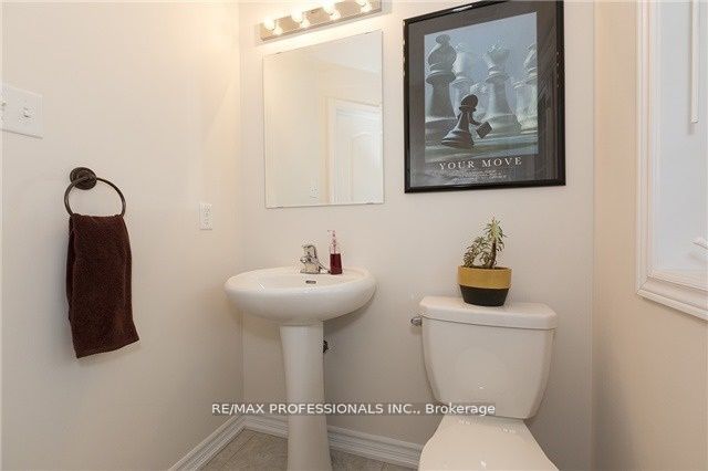 650 Murray Meadows Place, Milton, ON L9T 8L7 photo 3
