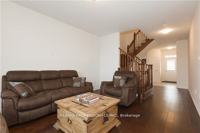 650 Murray Meadows Place, Milton, ON L9T 8L7 photo 5