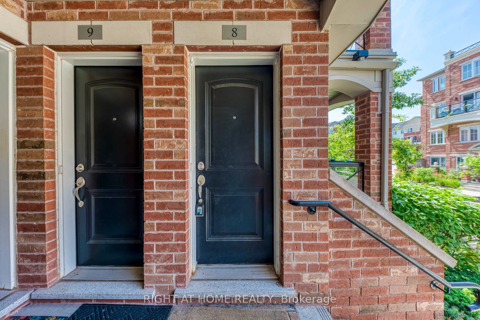 2464 Post Road #8, Oakville, ON L6H 0J2 photo 4
