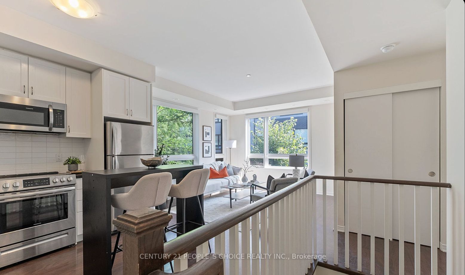 1110 Briar Hill Avenue 312, Toronto, ON M6B 1M7 photo 2
