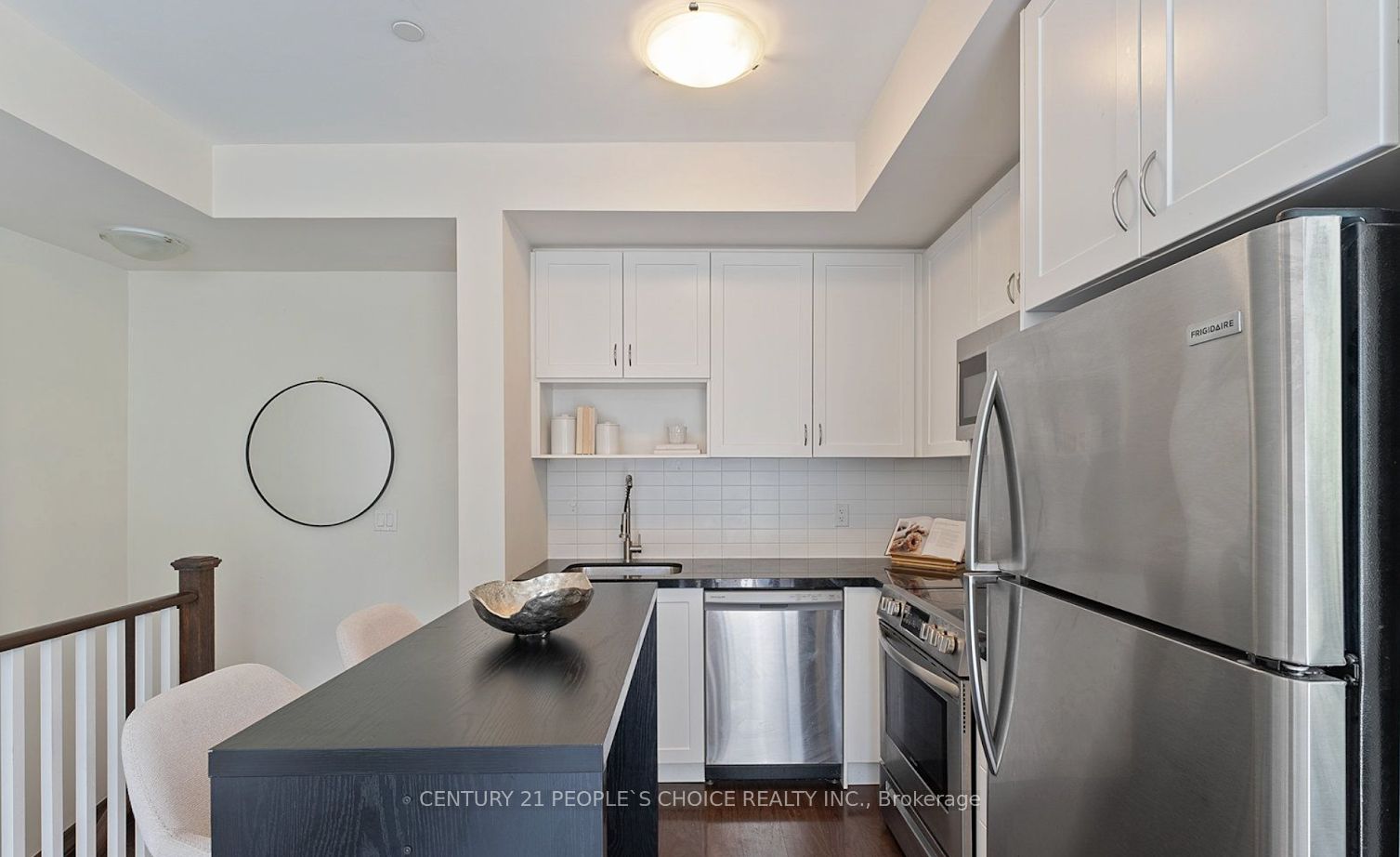 1110 Briar Hill Avenue 312, Toronto, ON M6B 1M7 photo 3