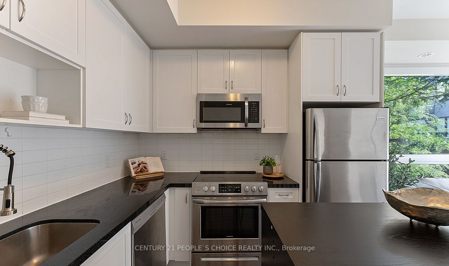 1110 Briar Hill Avenue 312, Toronto, ON M6B 1M7 photo 5