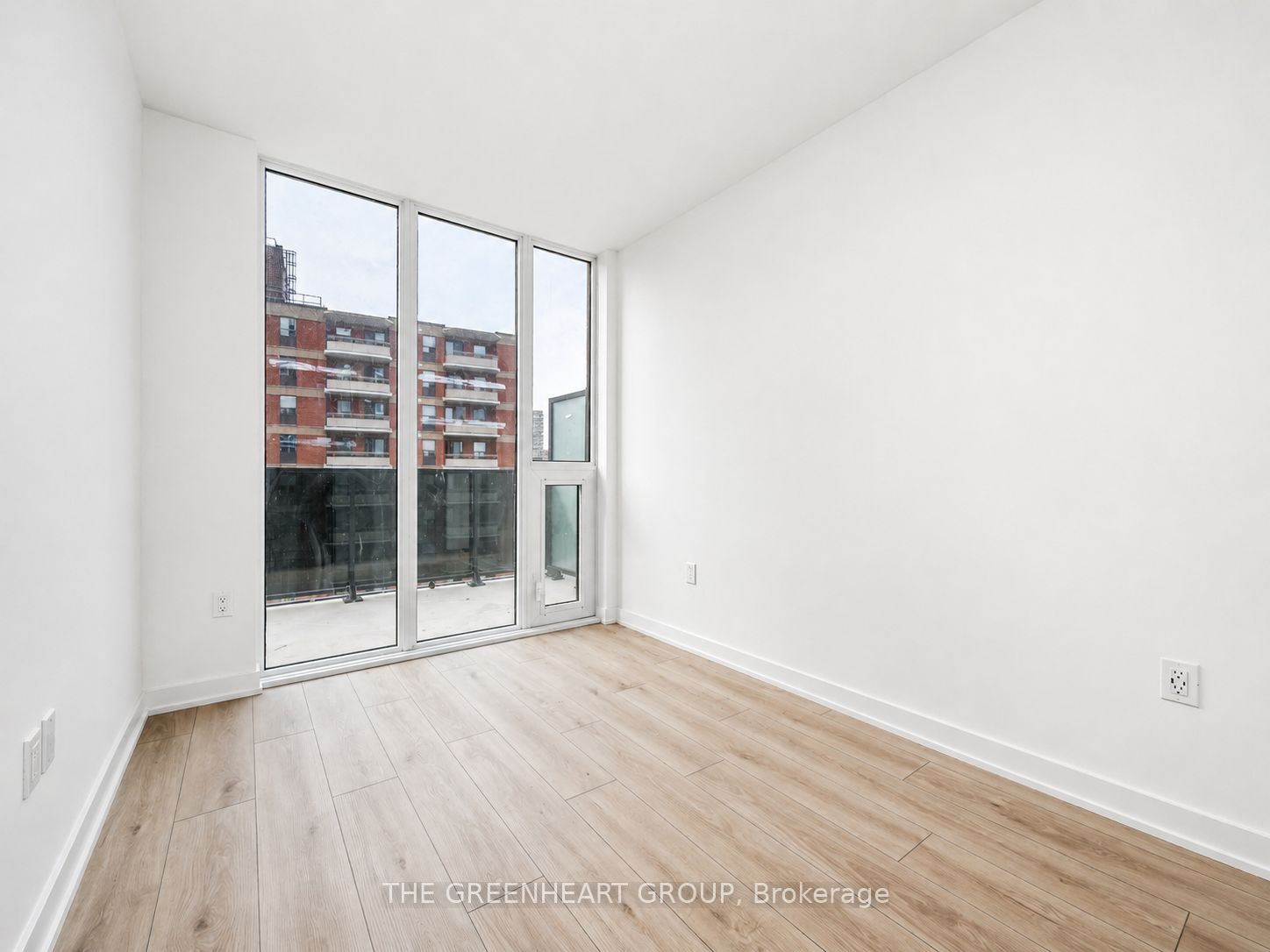 1 Fairview Road E 609, Mississauga, ON L5A 0B4 photo 4