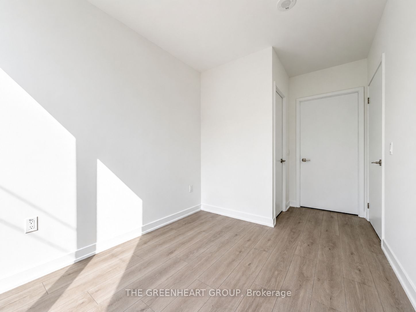 1 Fairview Road E 609, Mississauga, ON L5A 0B4 photo 5