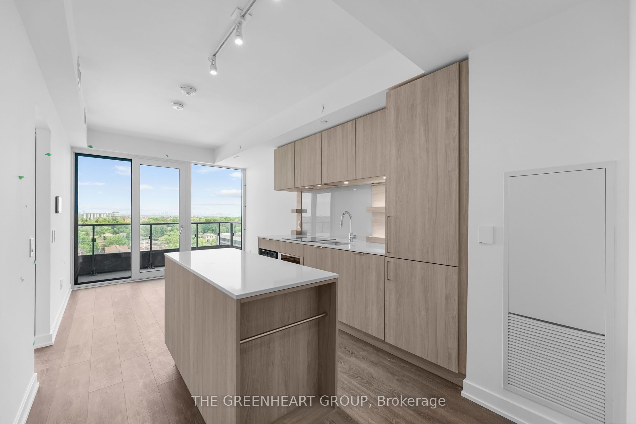 28 Ann Street 1006, Mississauga, ON L5G 0E1