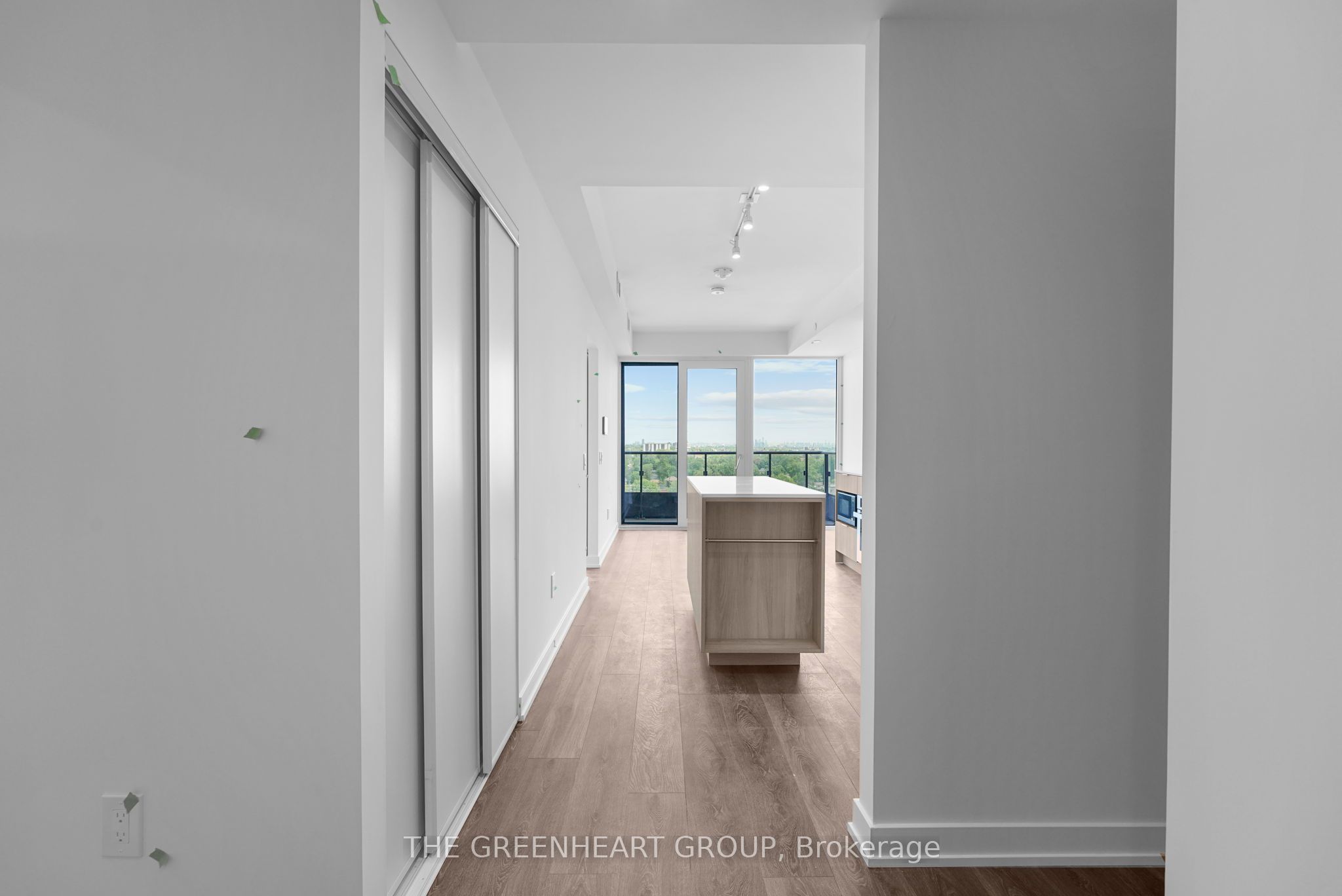 28 Ann Street 1006, Mississauga, ON L5G 0E1 photo 4