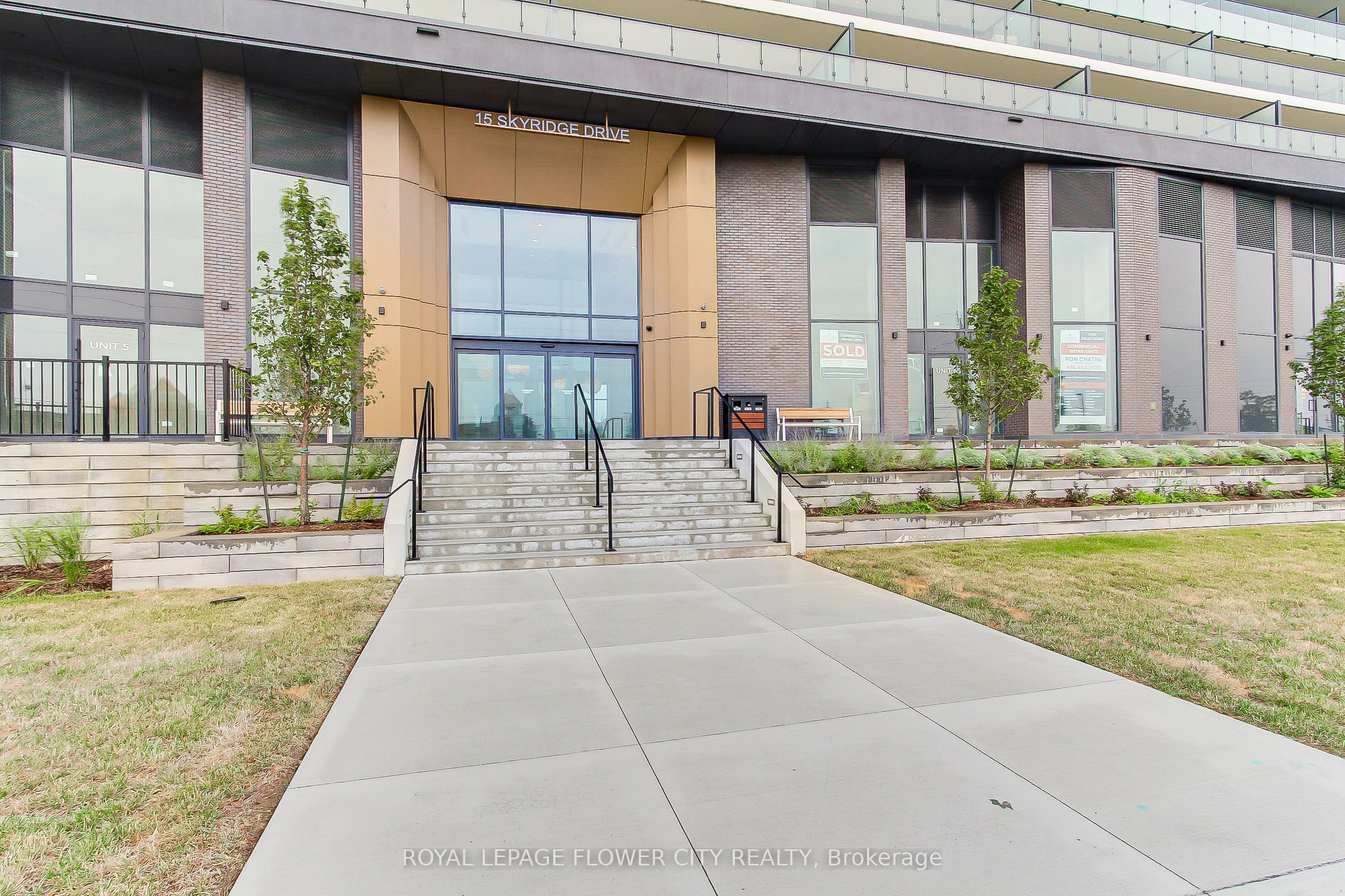 15 Skyridge Drive 1601, Brampton, ON L6P 4S3 photo 3