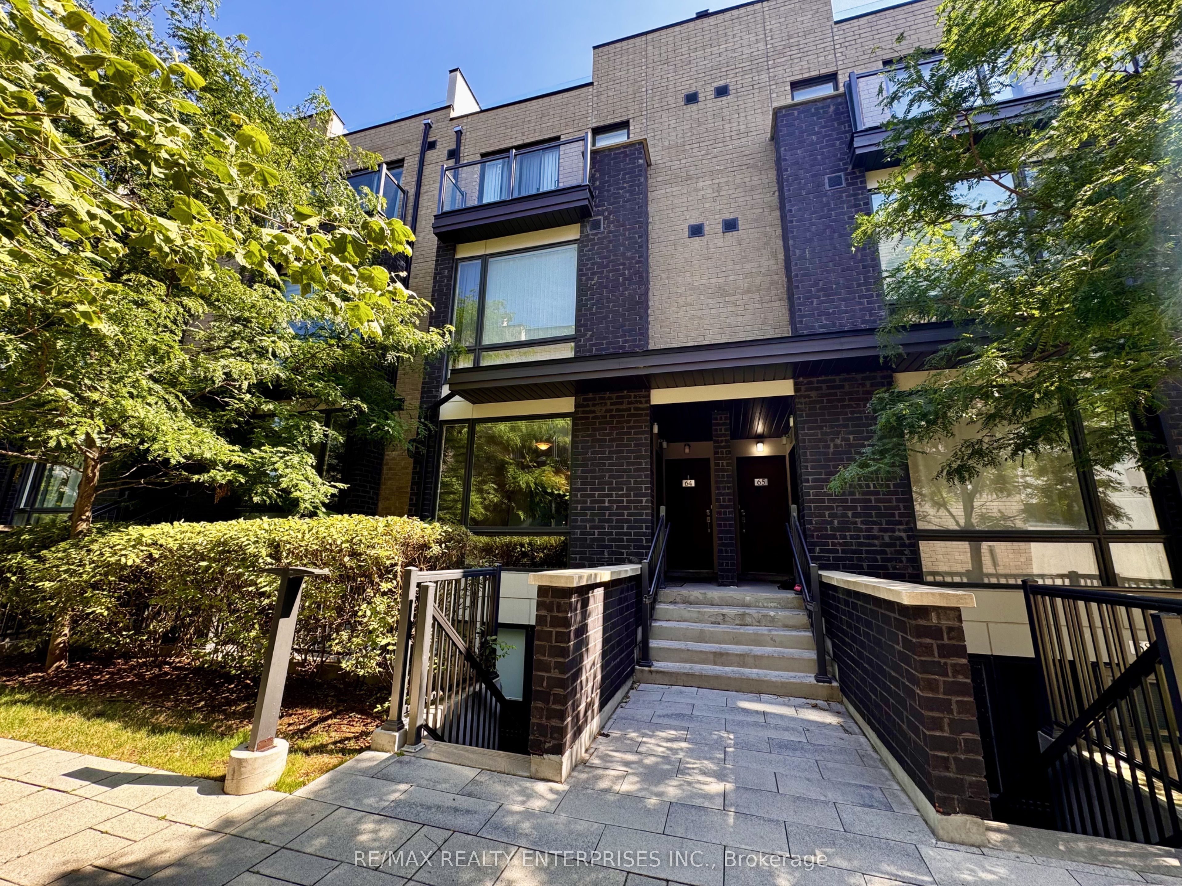 28 Fieldway Road 62, Toronto, ON M8Z 0E3 photo 2