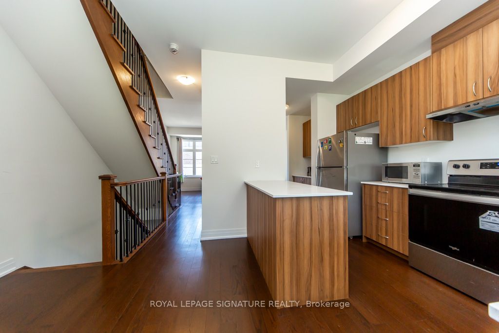 102 Salina Street, Mississauga, ON L5M 2S5 photo 5