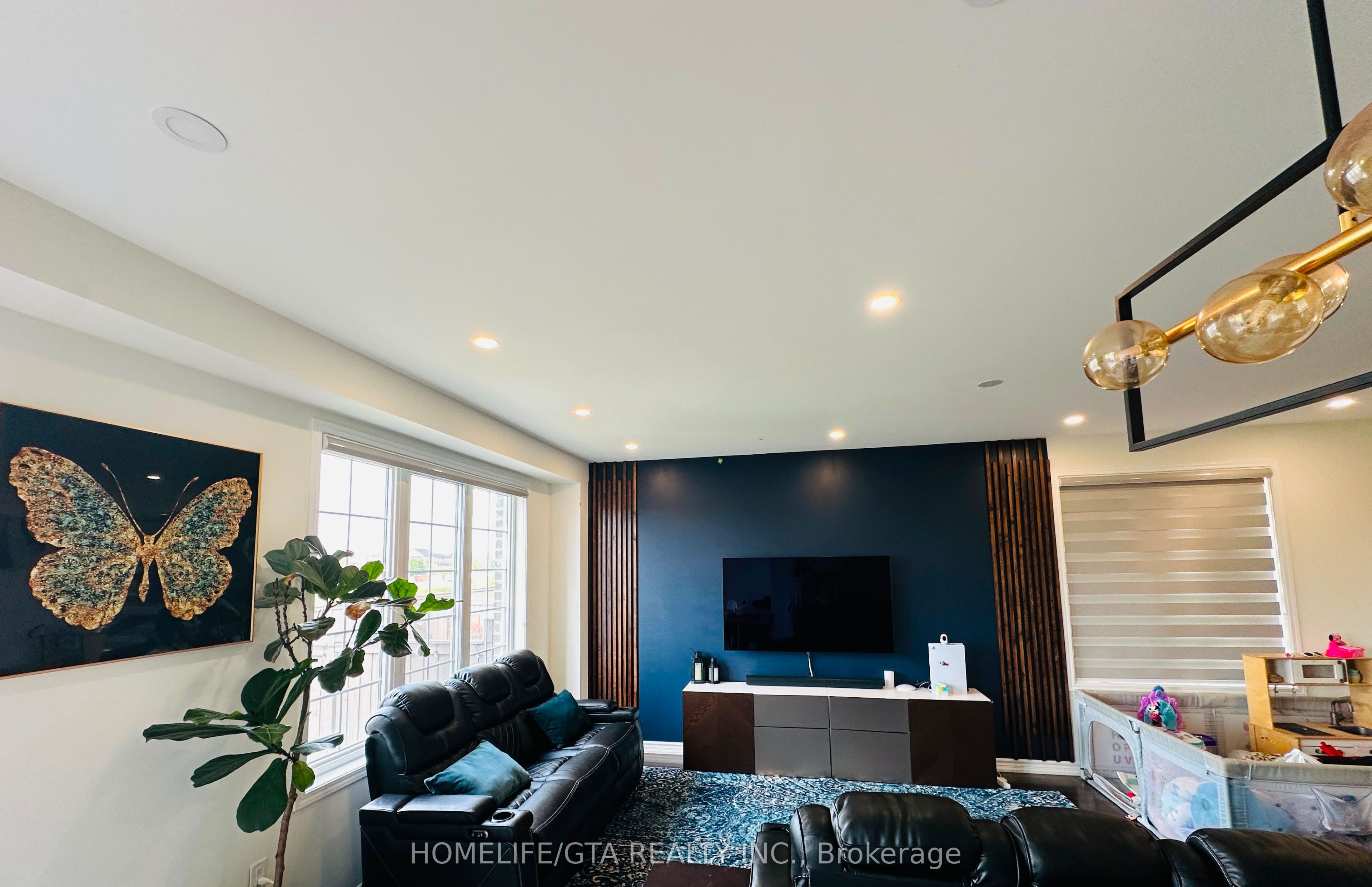 30 Circus Crescent, Brampton, ON L7A 5E3 photo 3