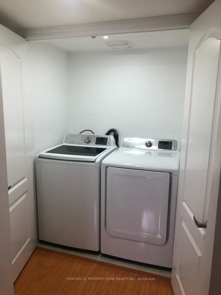 19 Angelgate ( Basement) Road, Brampton, ON L6Y 0X8 photo 4