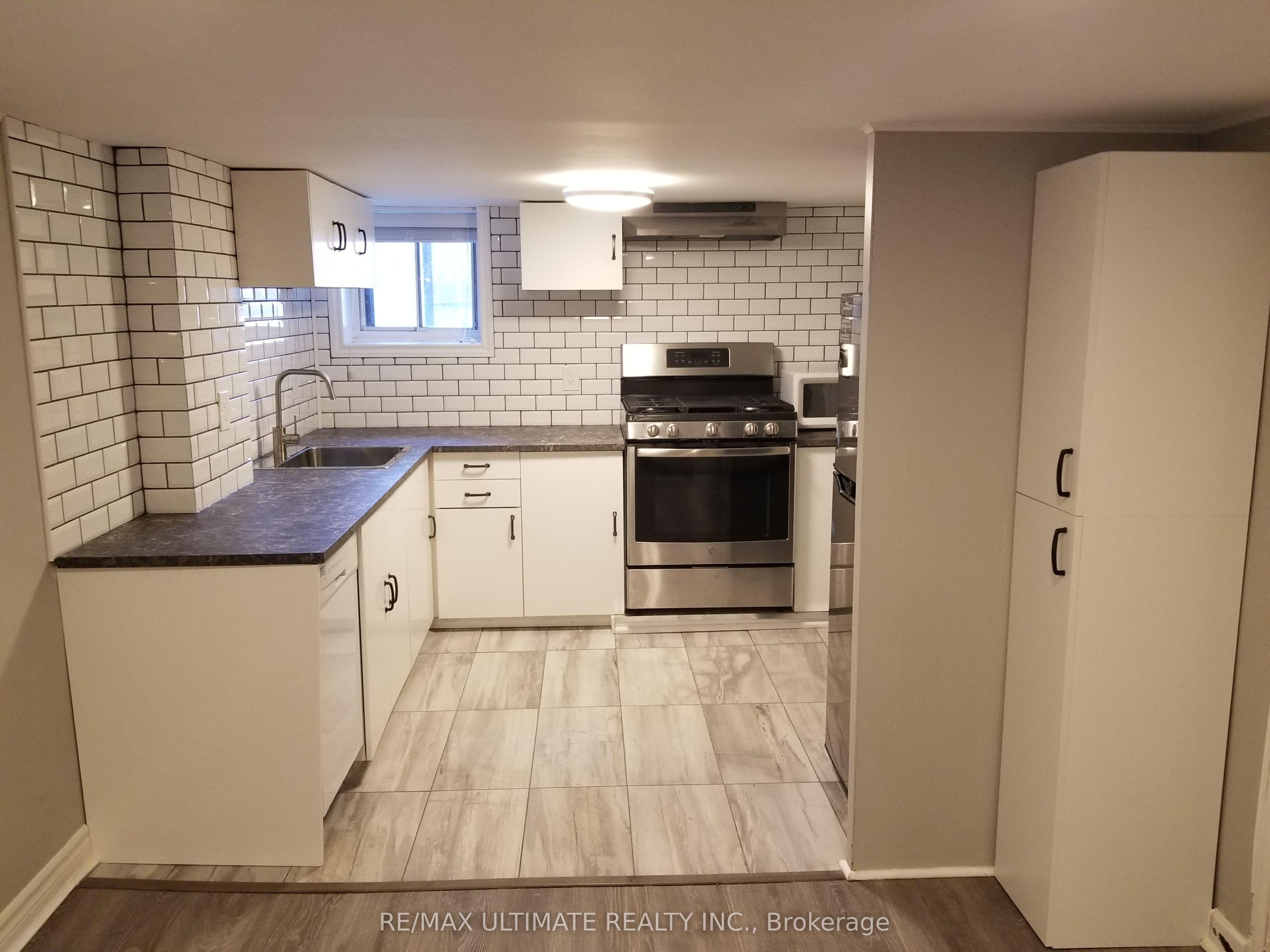 1133 Dufferin Street Lower, Toronto, ON M6H 4B7 photo 3