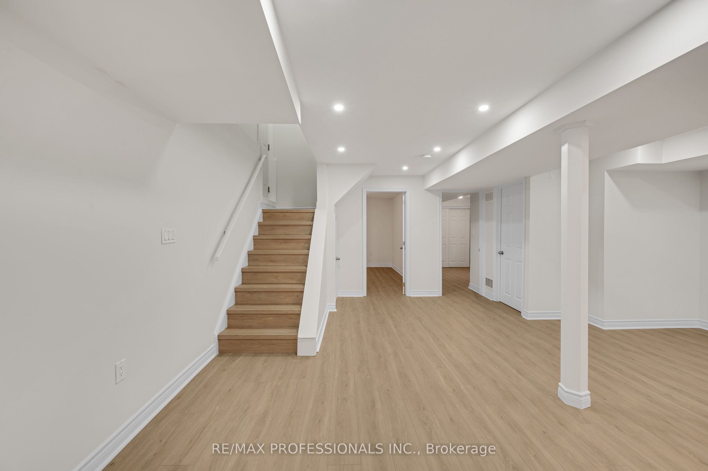 2900 Tradewind Drive Bsmt, Mississauga, ON L5N 6L2 photo 3