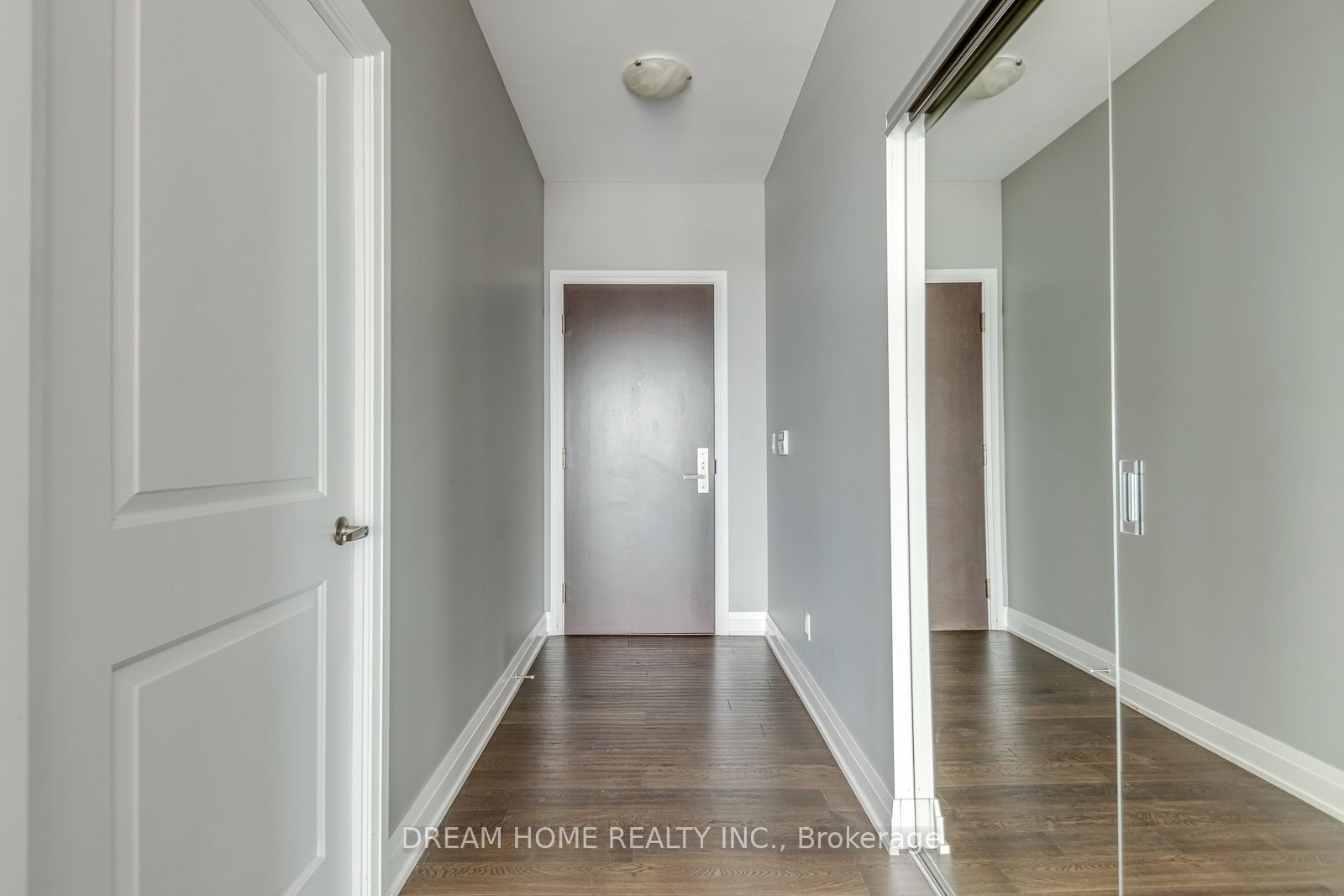 55 Speers Road 1609, Oakville, ON L6K 0H9 photo 3