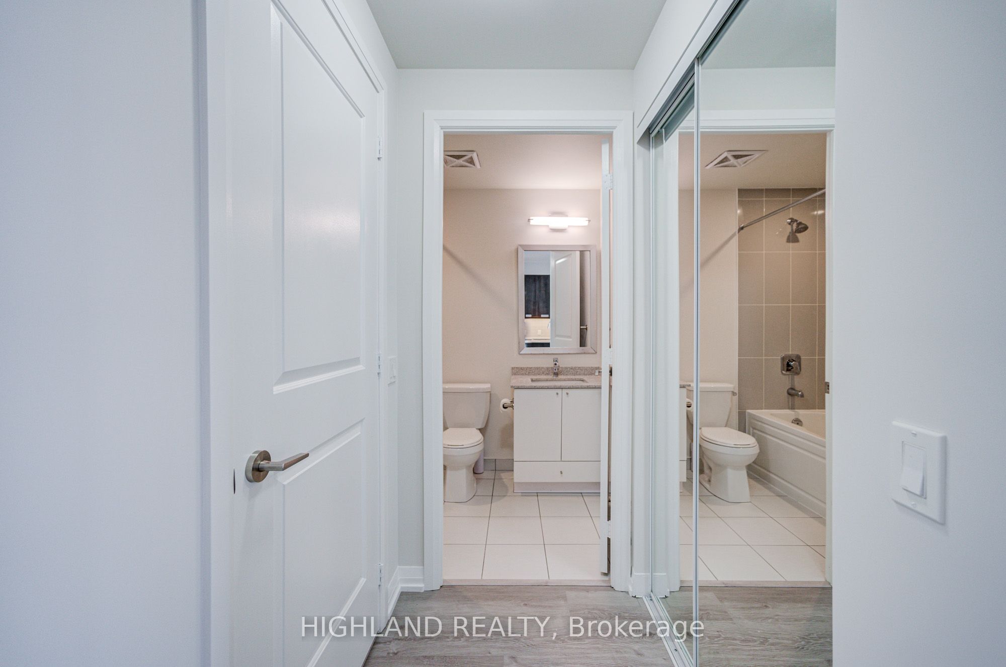 35 Watergarden Drive 2716, Mississauga, ON L5R 0G8 photo 5