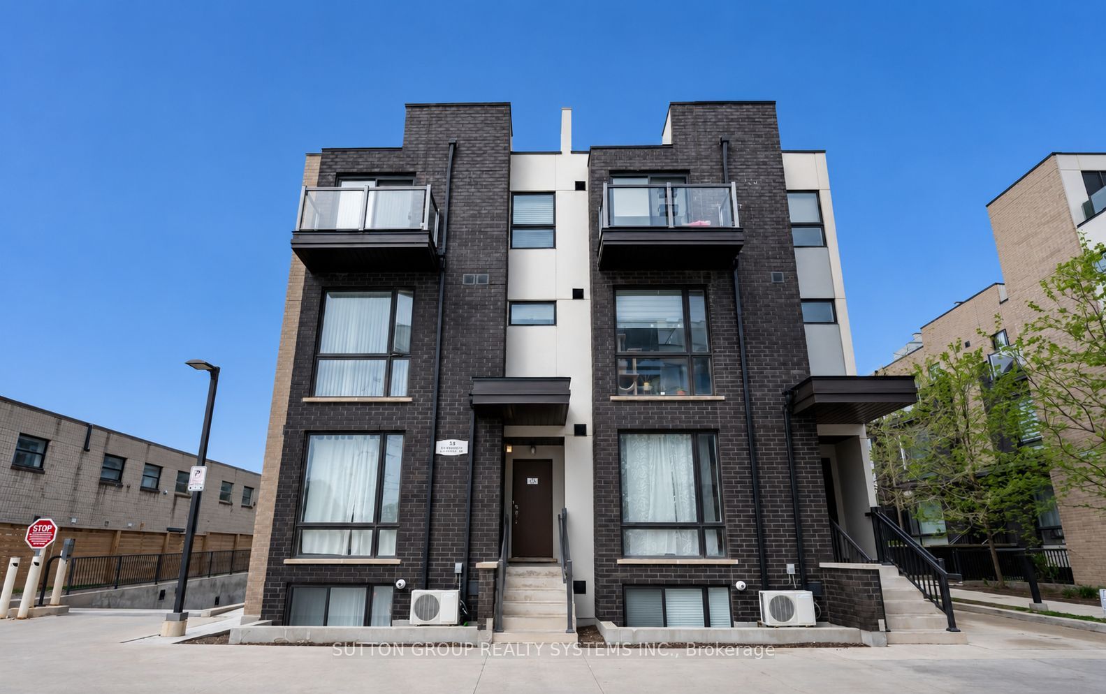 34 Fieldway Road 126, Toronto, ON M8Z 0E3 photo 2