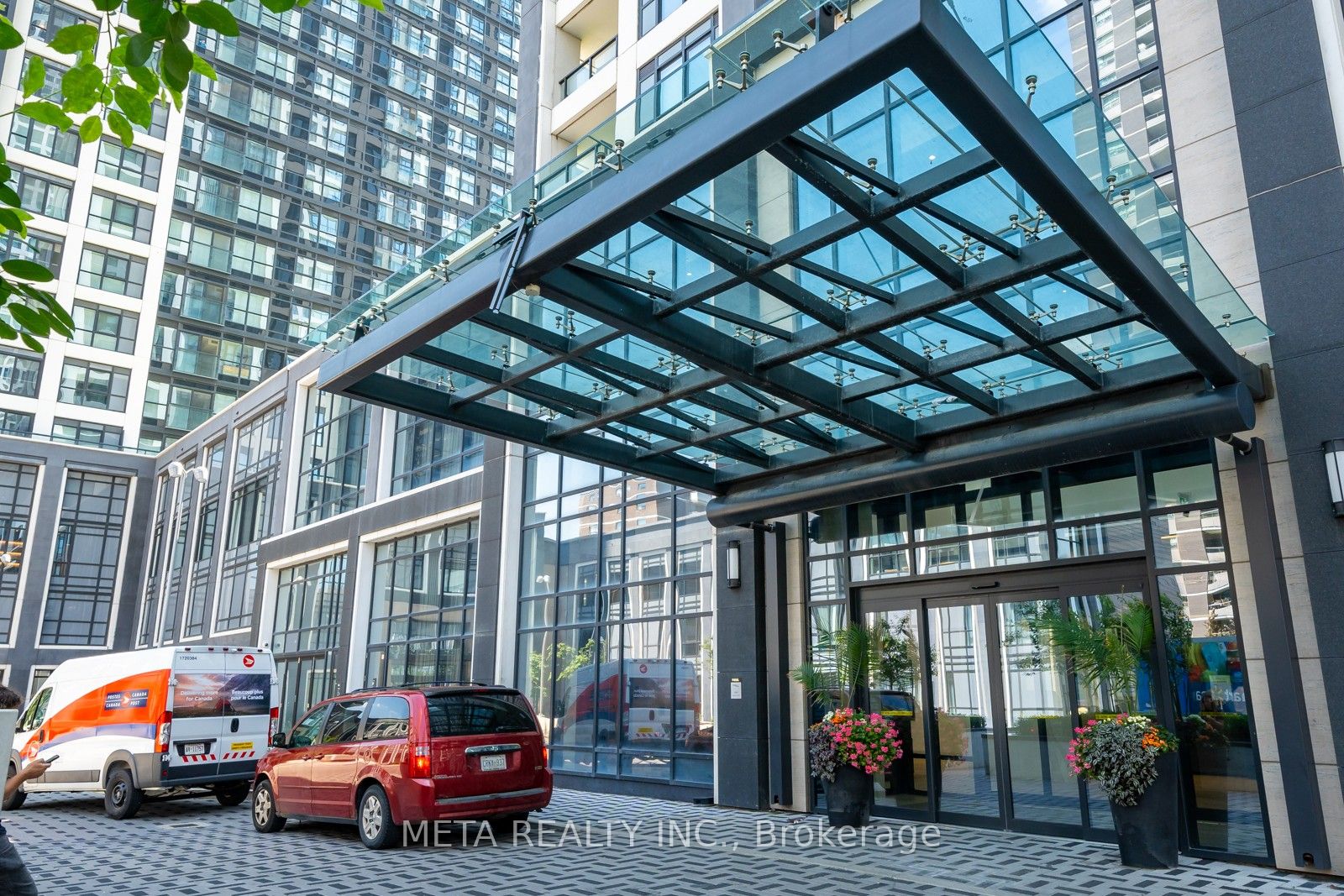 7 Mabelle Avenue 707, Toronto, ON M5T 0C9