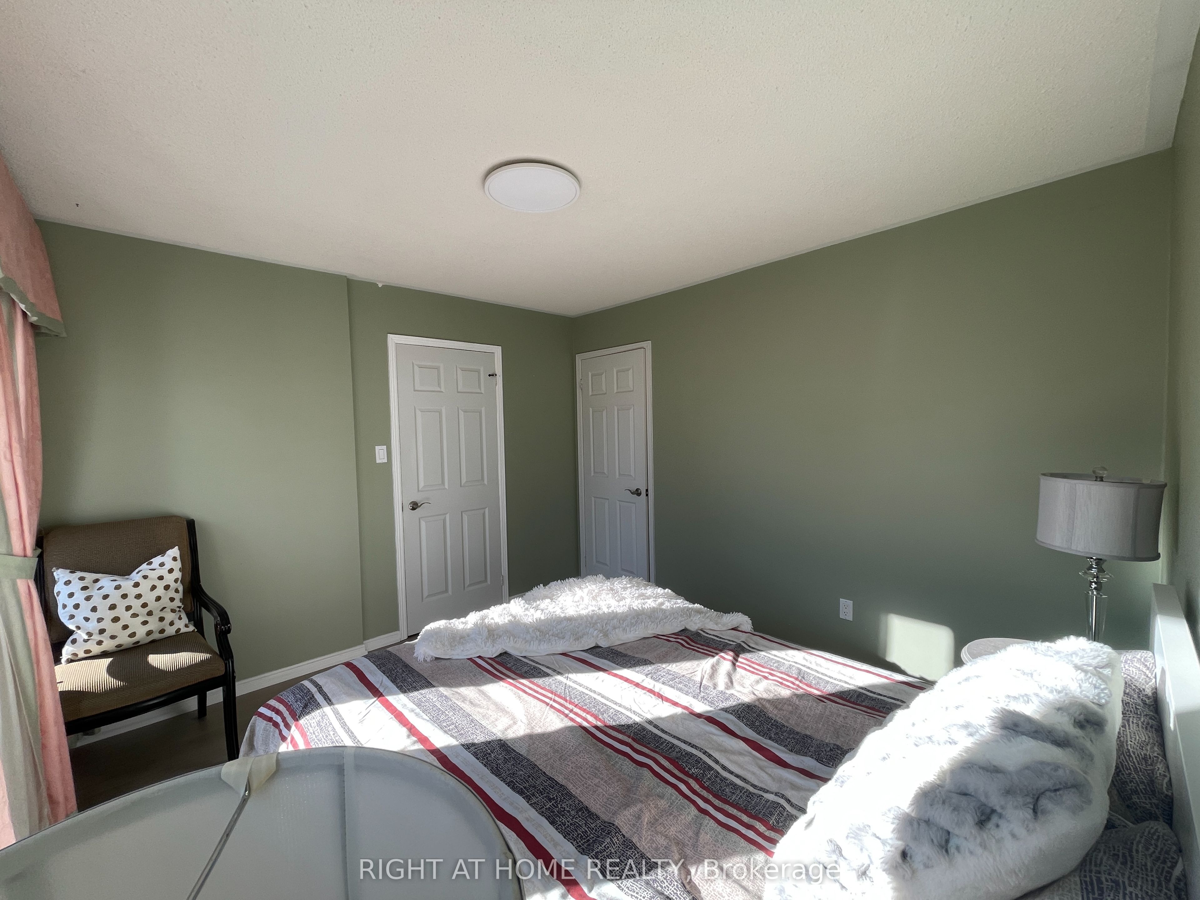 1163 Rosethorne Road Upper, Oakville, ON L6M 1H5 photo 3