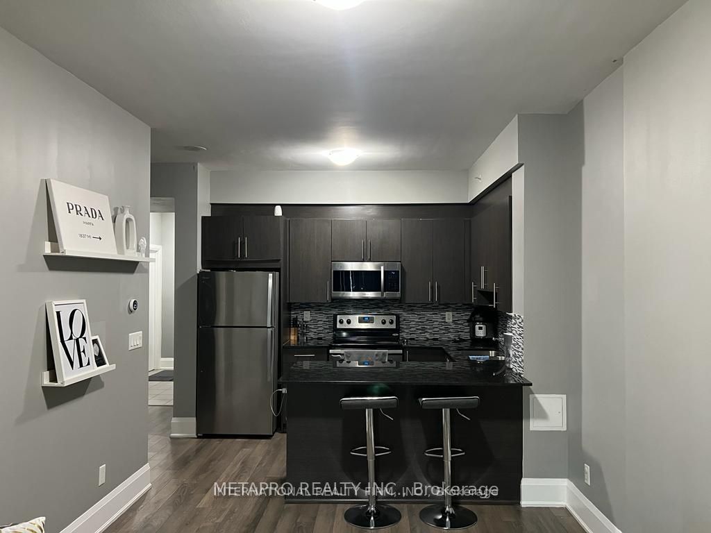 45 Yorkland Boulevard 201, Brampton, ON L6P 4B4 photo 2