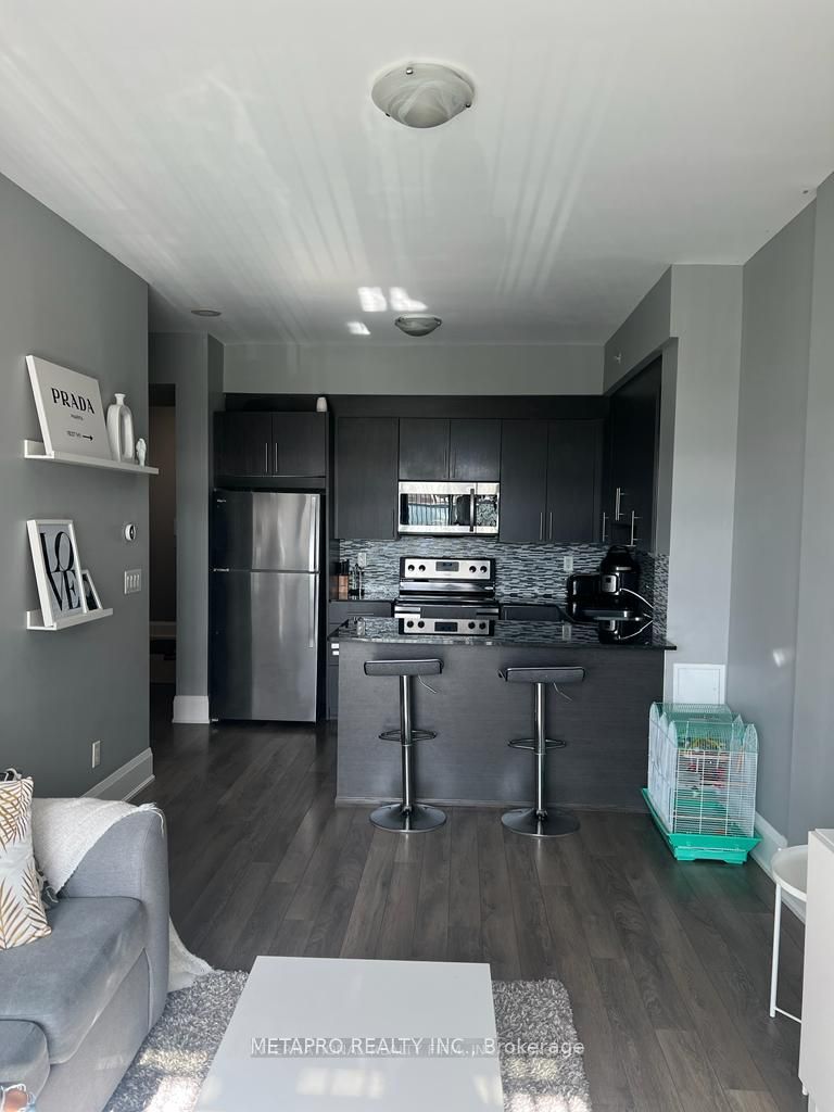 45 Yorkland Boulevard 201, Brampton, ON L6P 4B4 photo 4