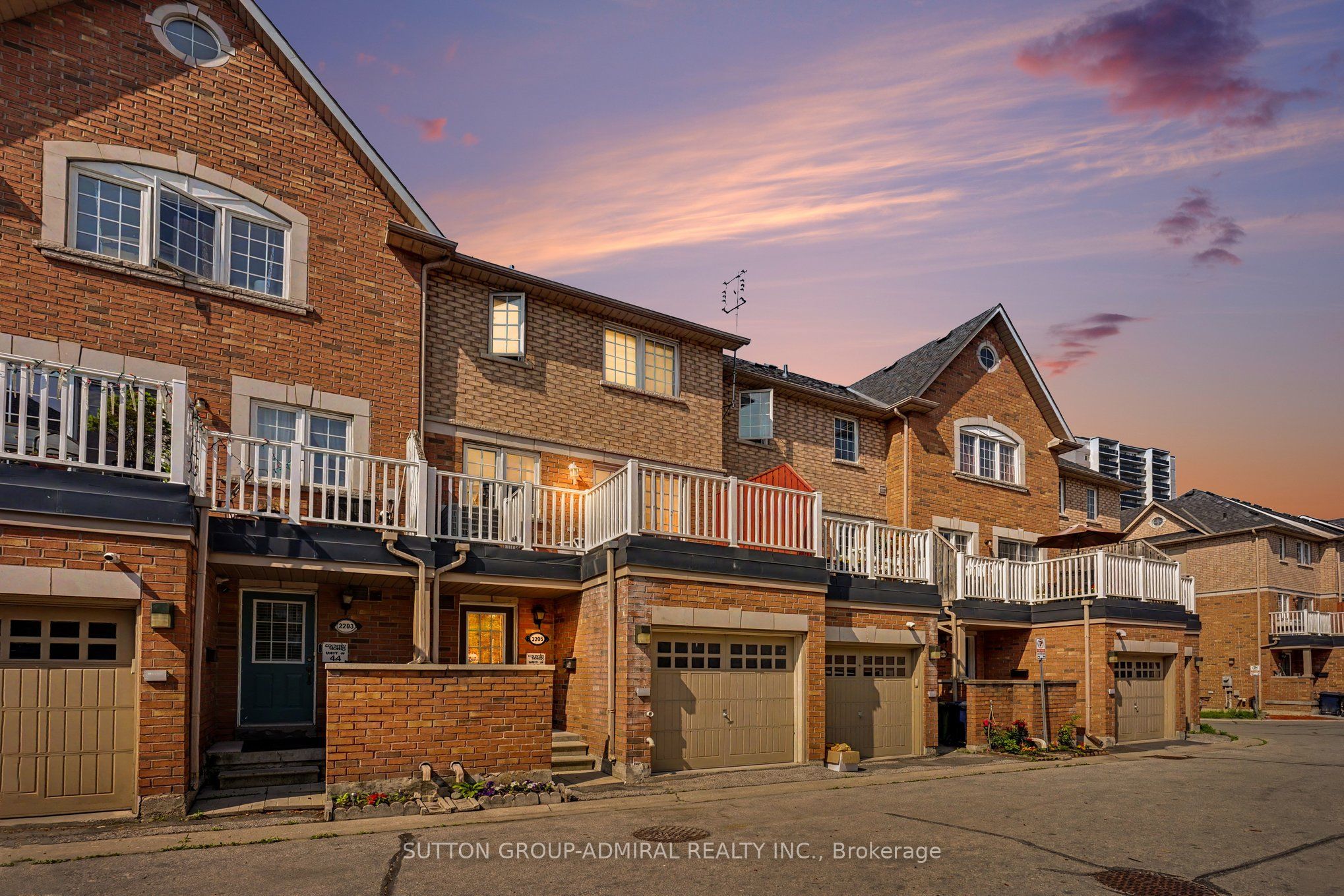 2205 Weston Road 45, Toronto, ON M9N 4A1 photo 2