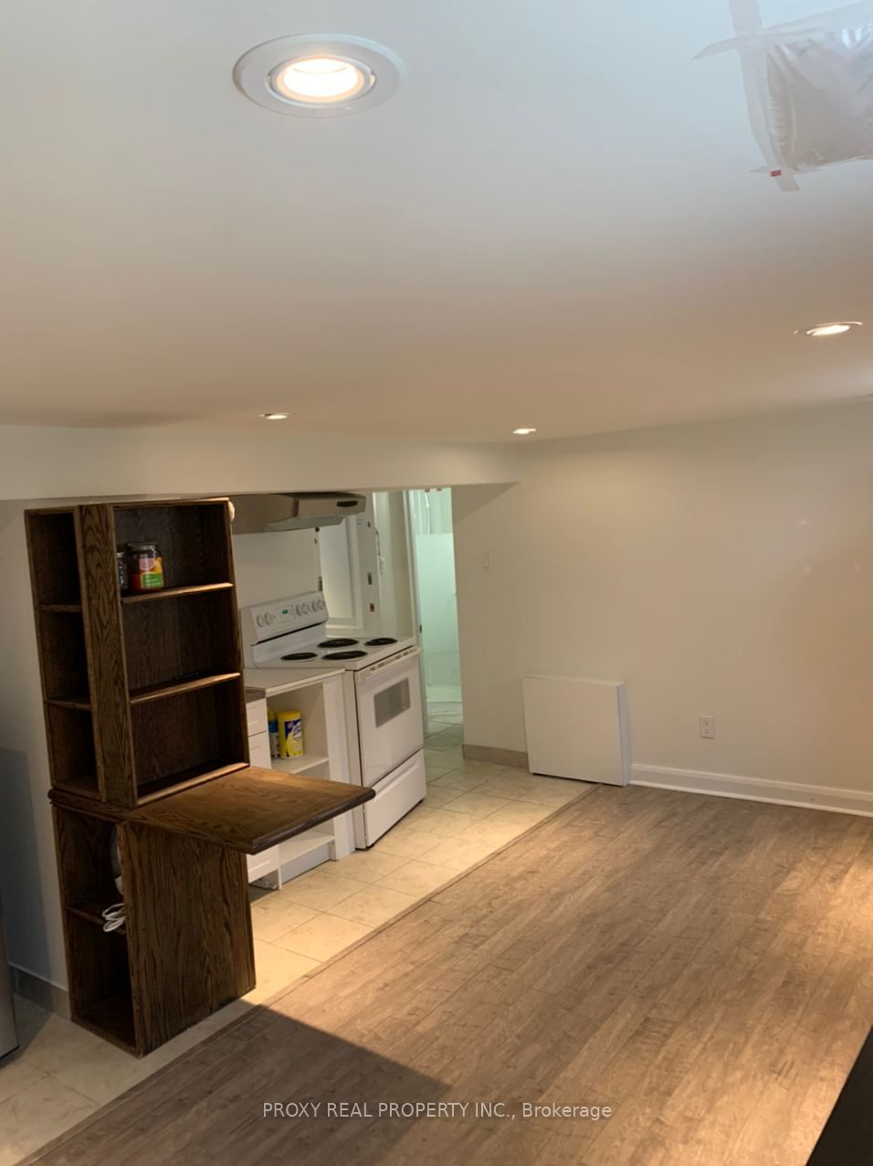 39 Winston Park Boulevard Bachelor, Toronto, ON M3K 1C1 photo 2
