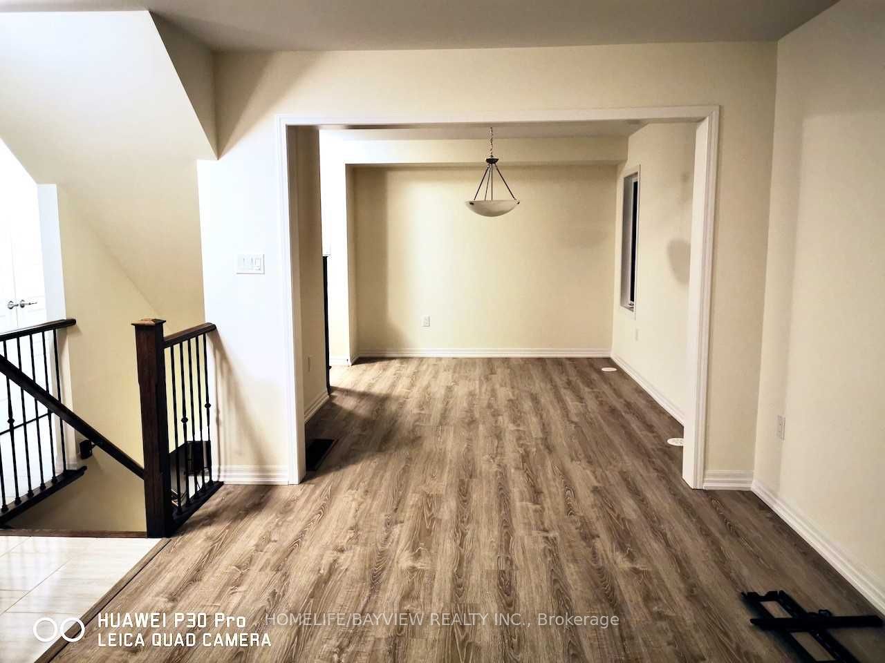 132 Christopher Road, Oakville, ON L6H 0Y2 photo 2