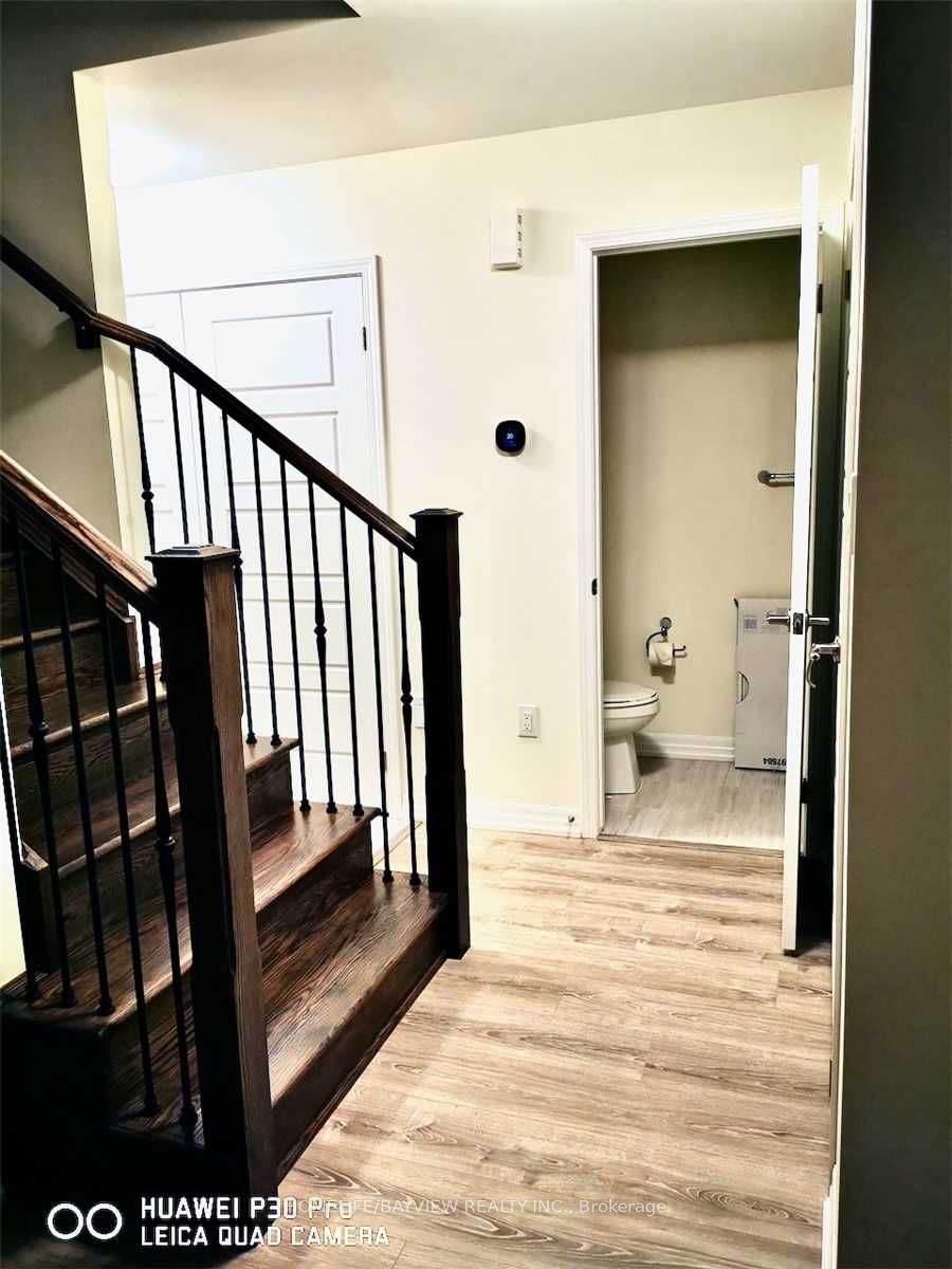 132 Christopher Road, Oakville, ON L6H 0Y2 photo 3