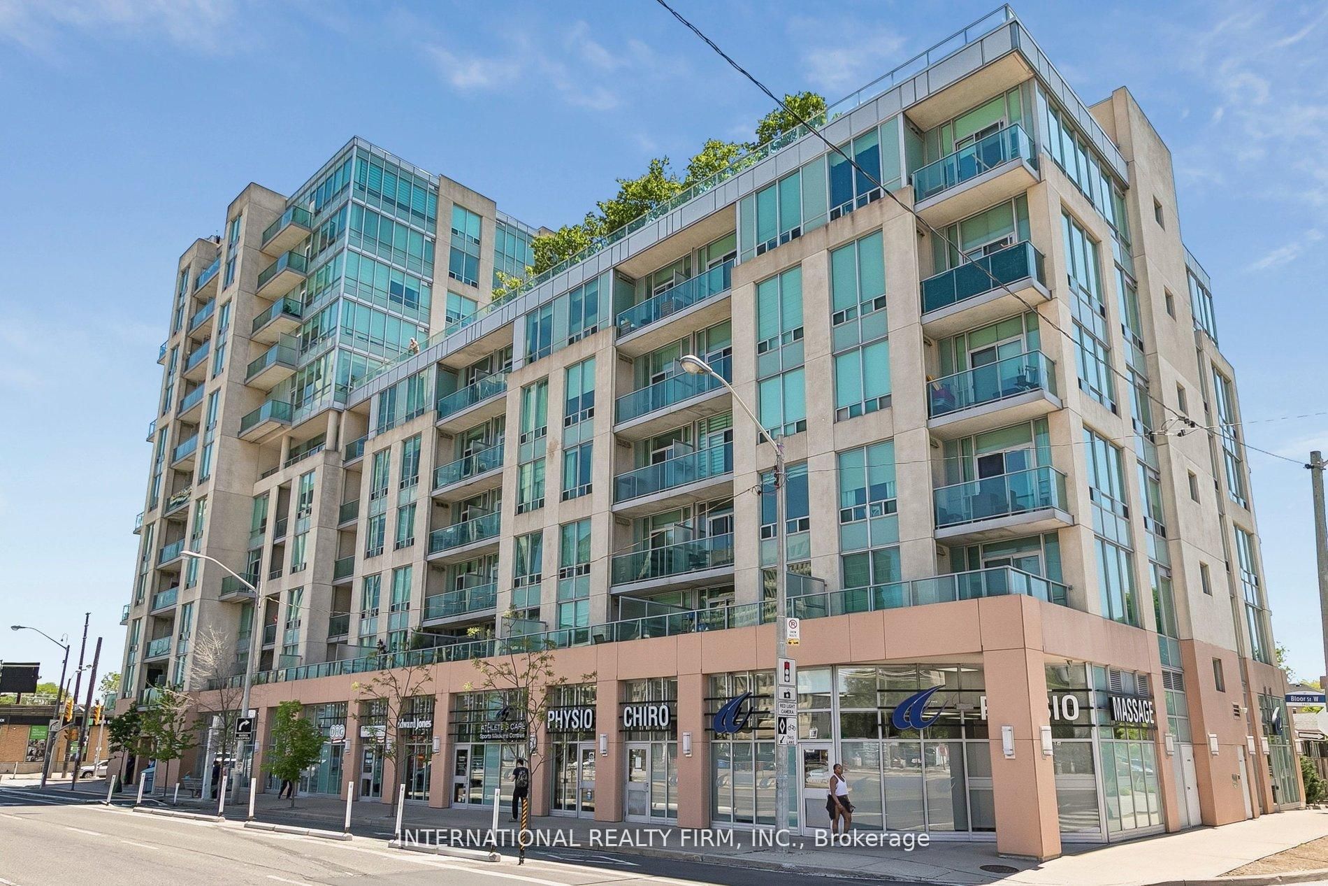 3391 Bloor Street W 1011, Toronto, ON M8X 1G3
